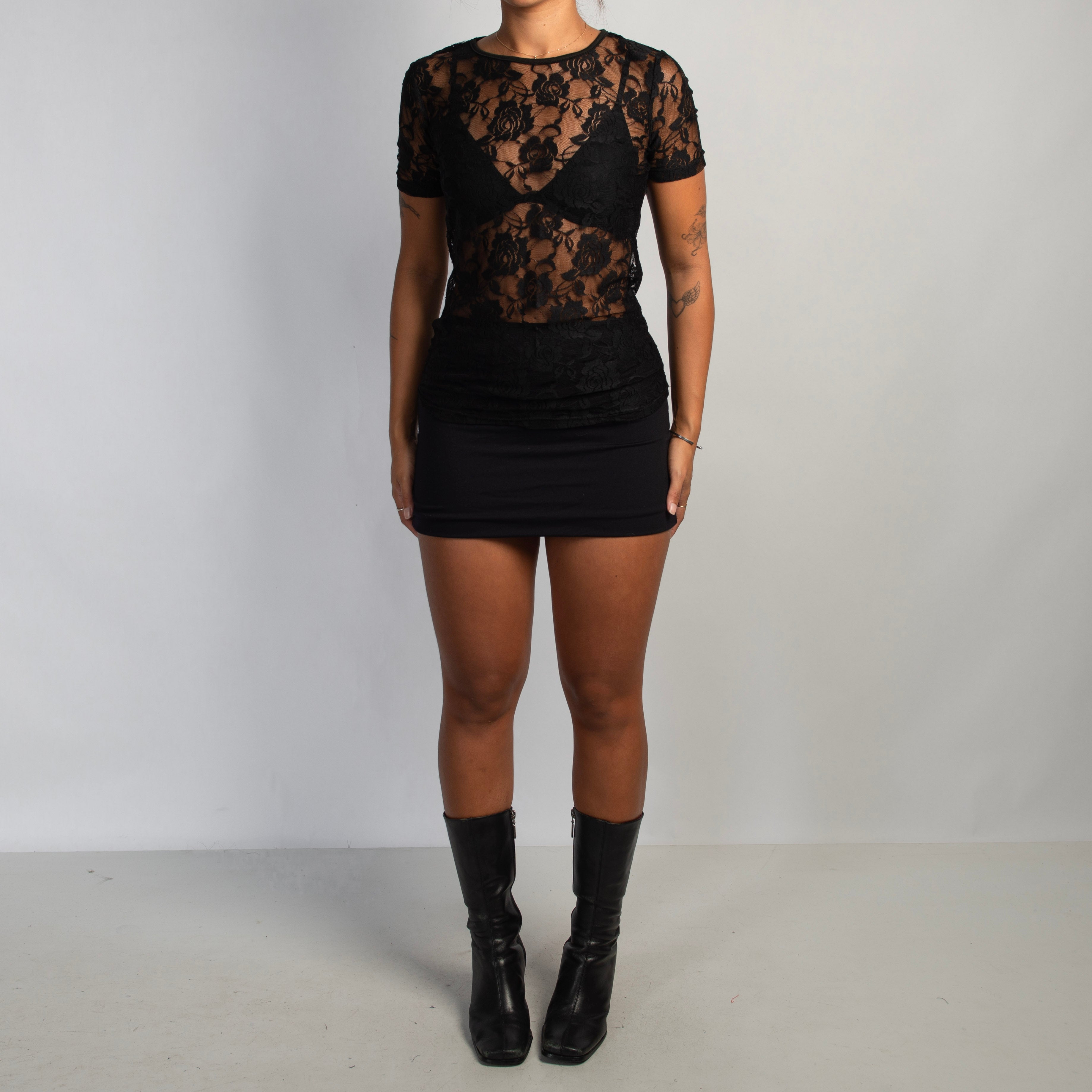 BLACK LACE BABY TEE