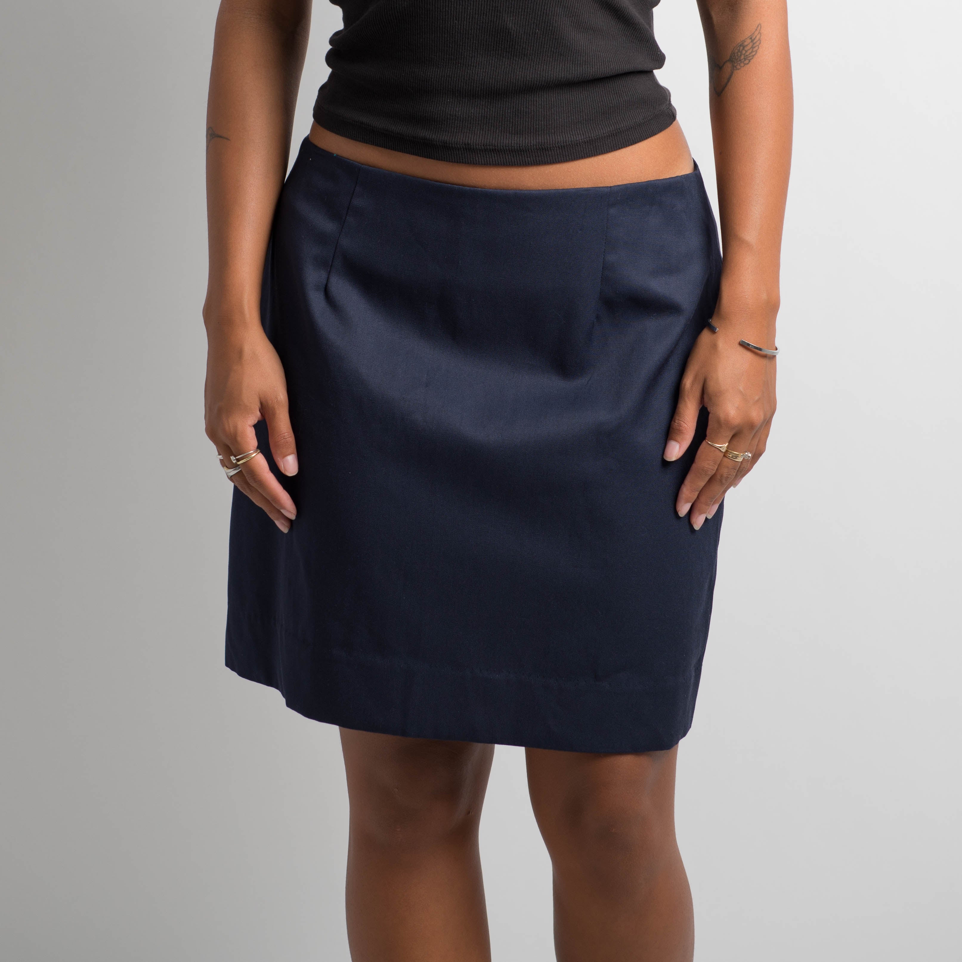 CLASSIC NAVY SKIRT