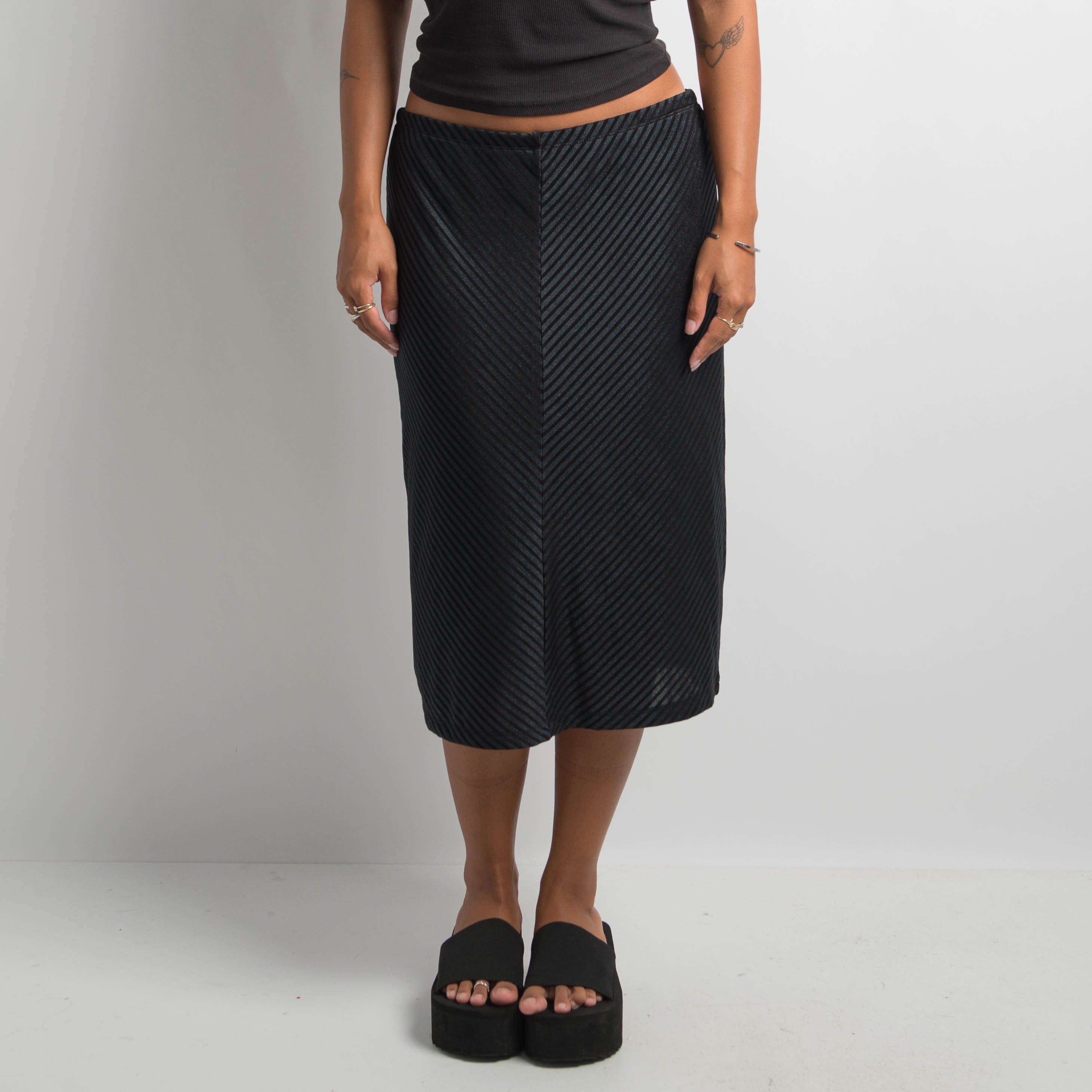 STRIPED STRETCH MIDI SKIRT