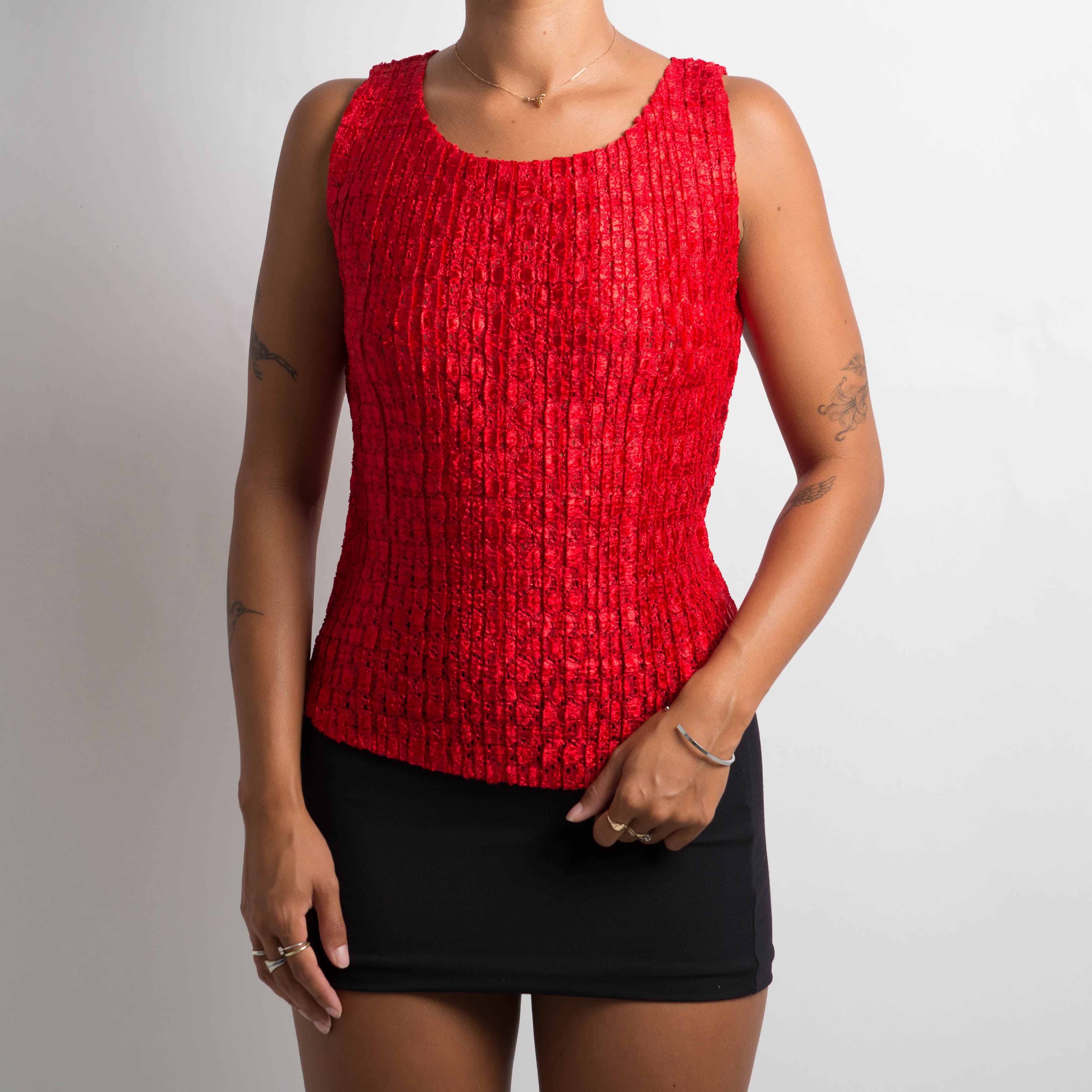 RED TEXTURED TOP