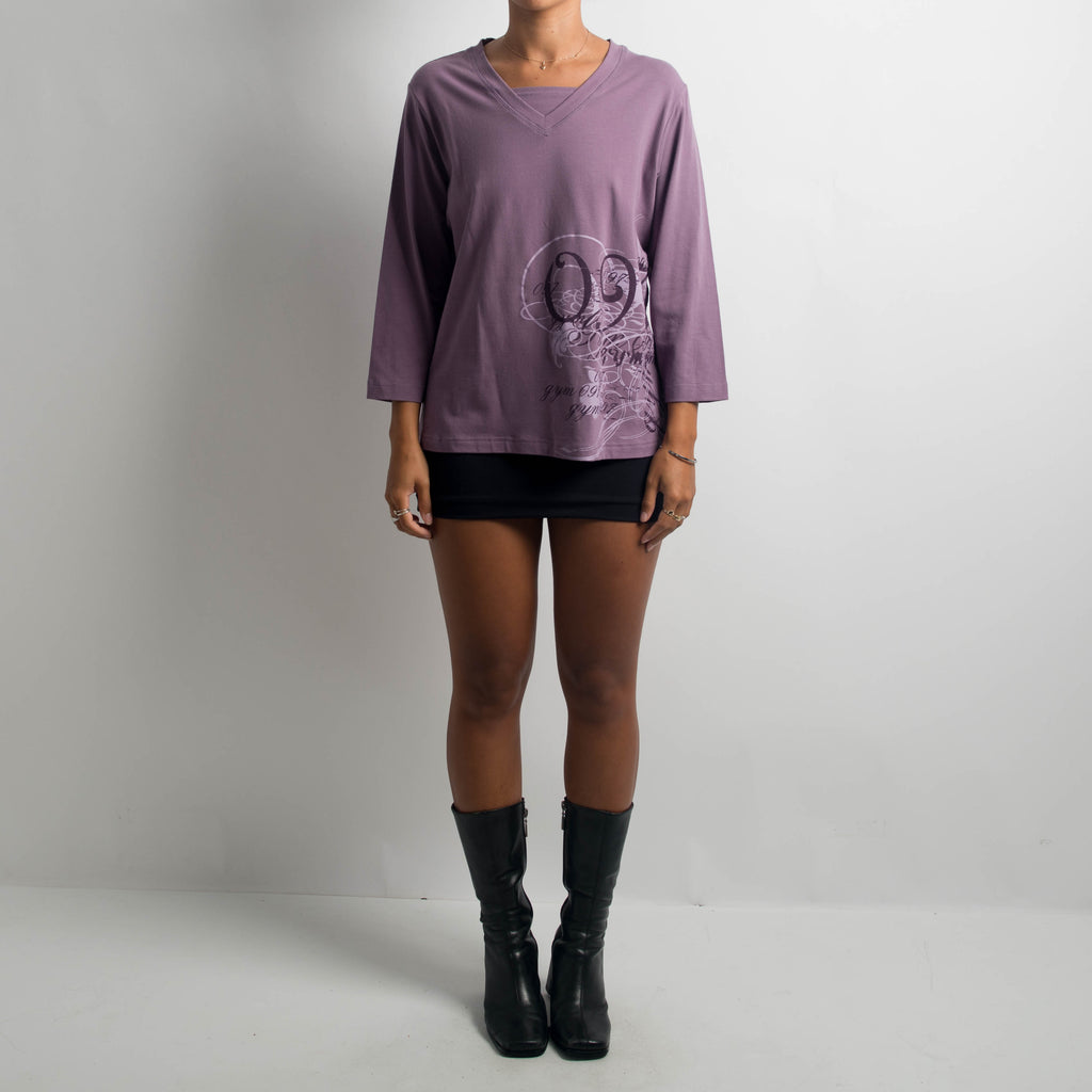 PURPLE GRAPHIC TOP