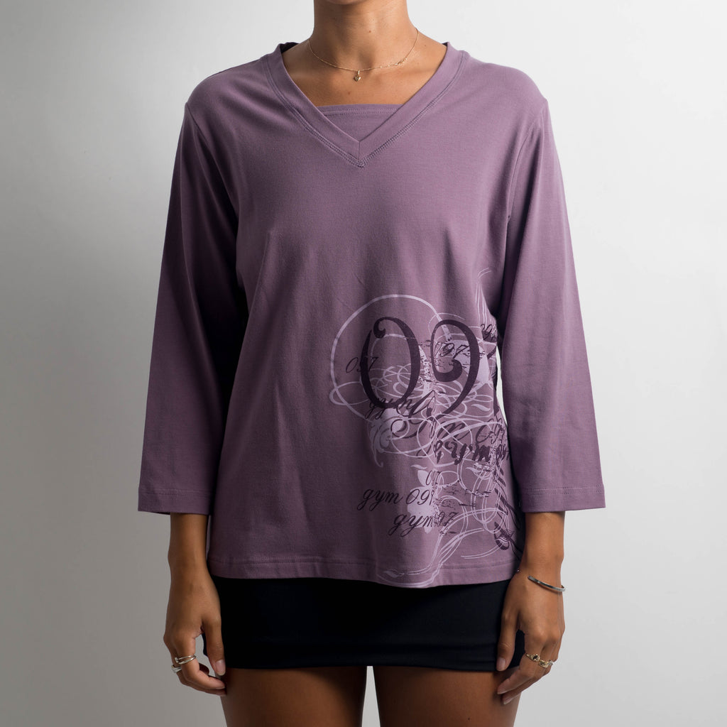 PURPLE GRAPHIC TOP