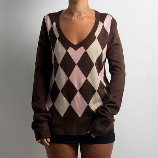 BROWN ARGYLE KNIT TOP