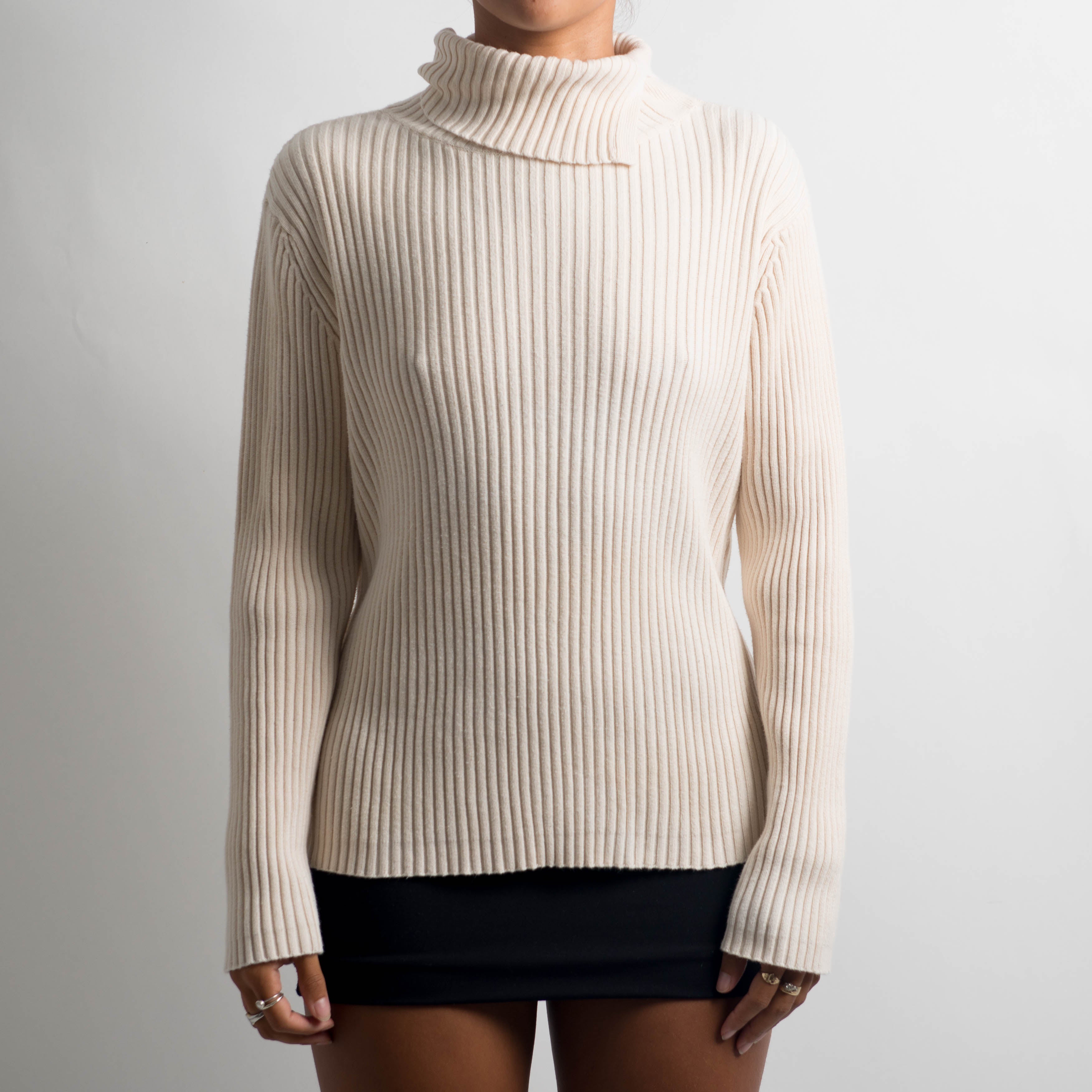 BEIGE RIB TURTLENECK TOP