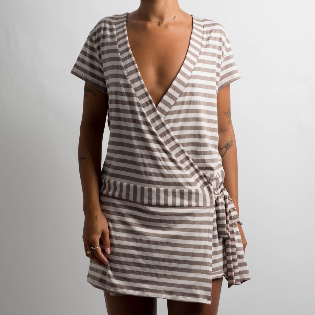 STRIPE WRAP LONGLINE TOP