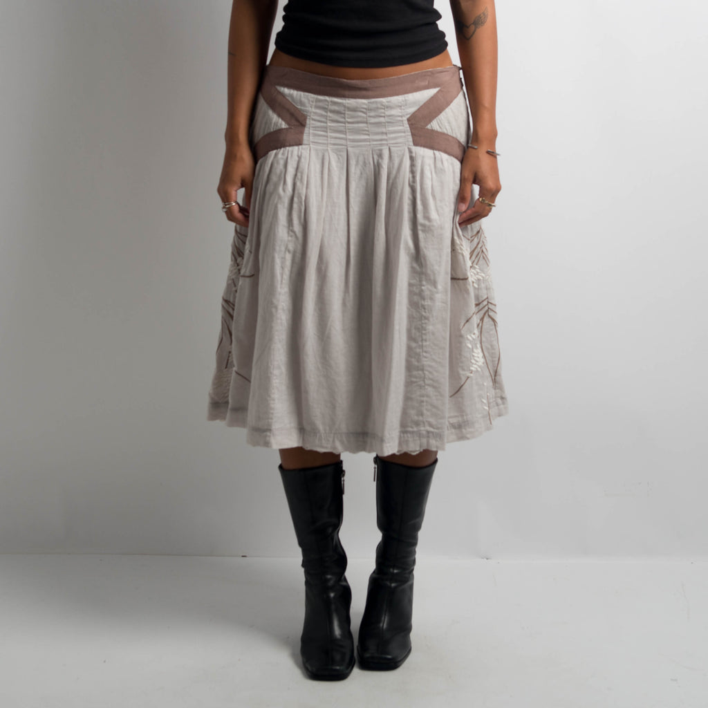EMBROIDERED MIDI SKIRT