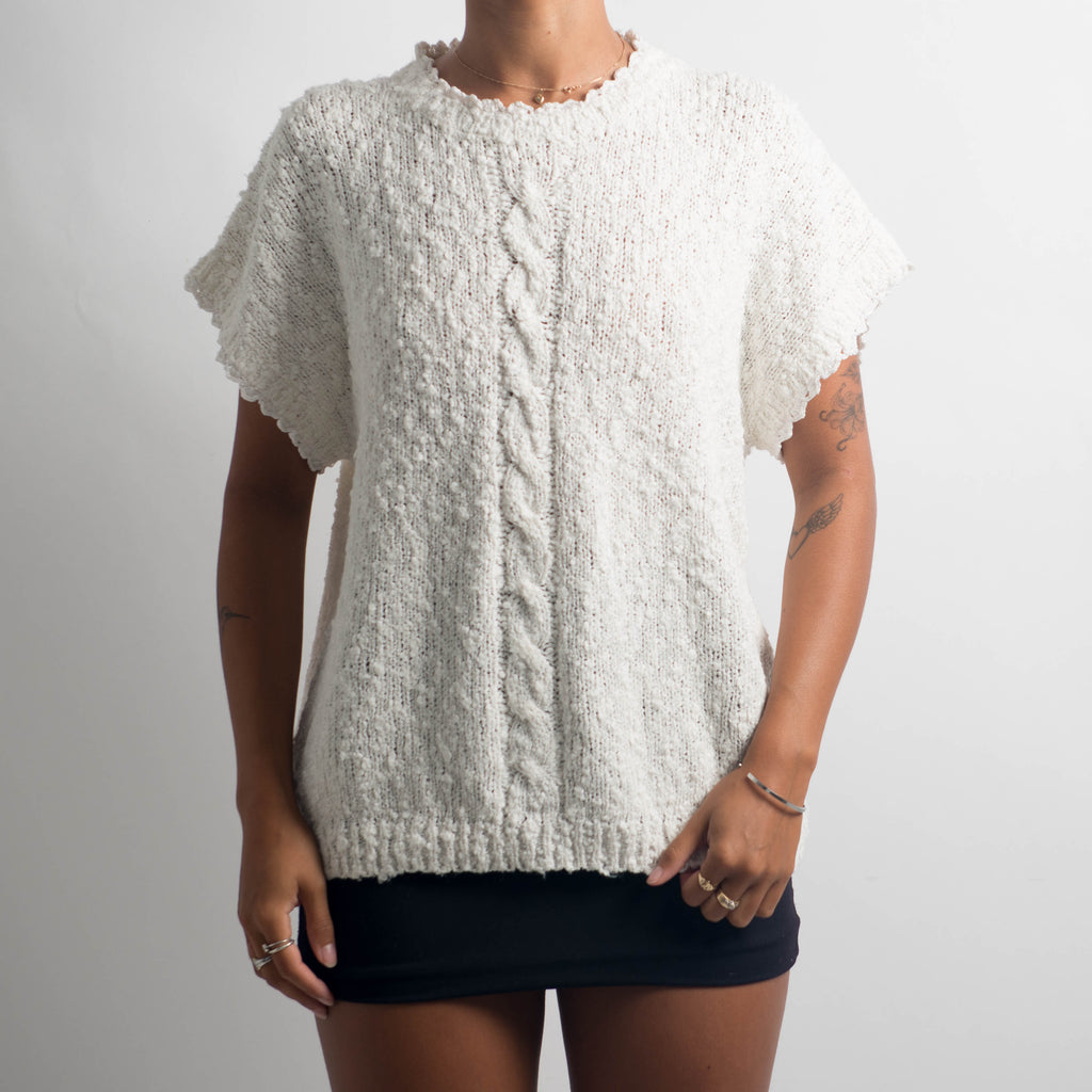 WHITE KNIT SHORT SLEEVE TOP