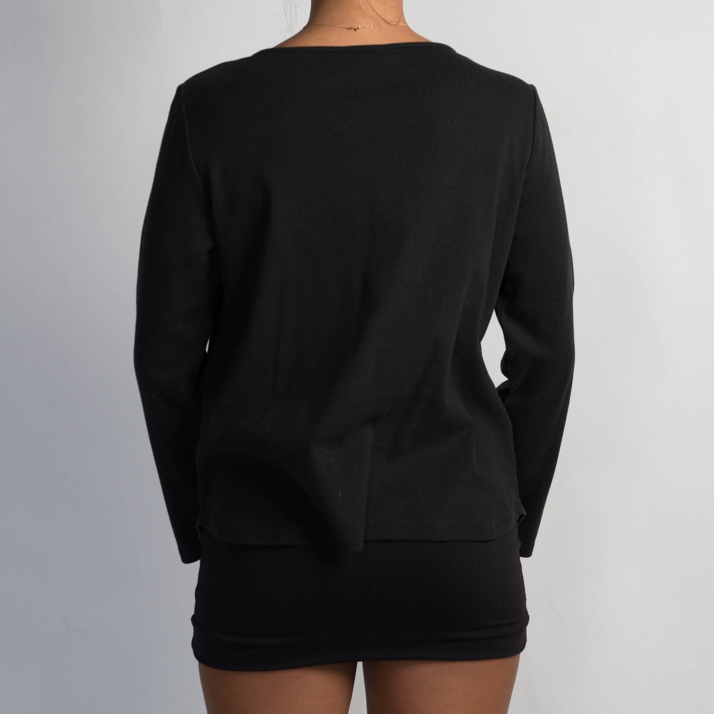 BLACK LONG SLEEVE TOP