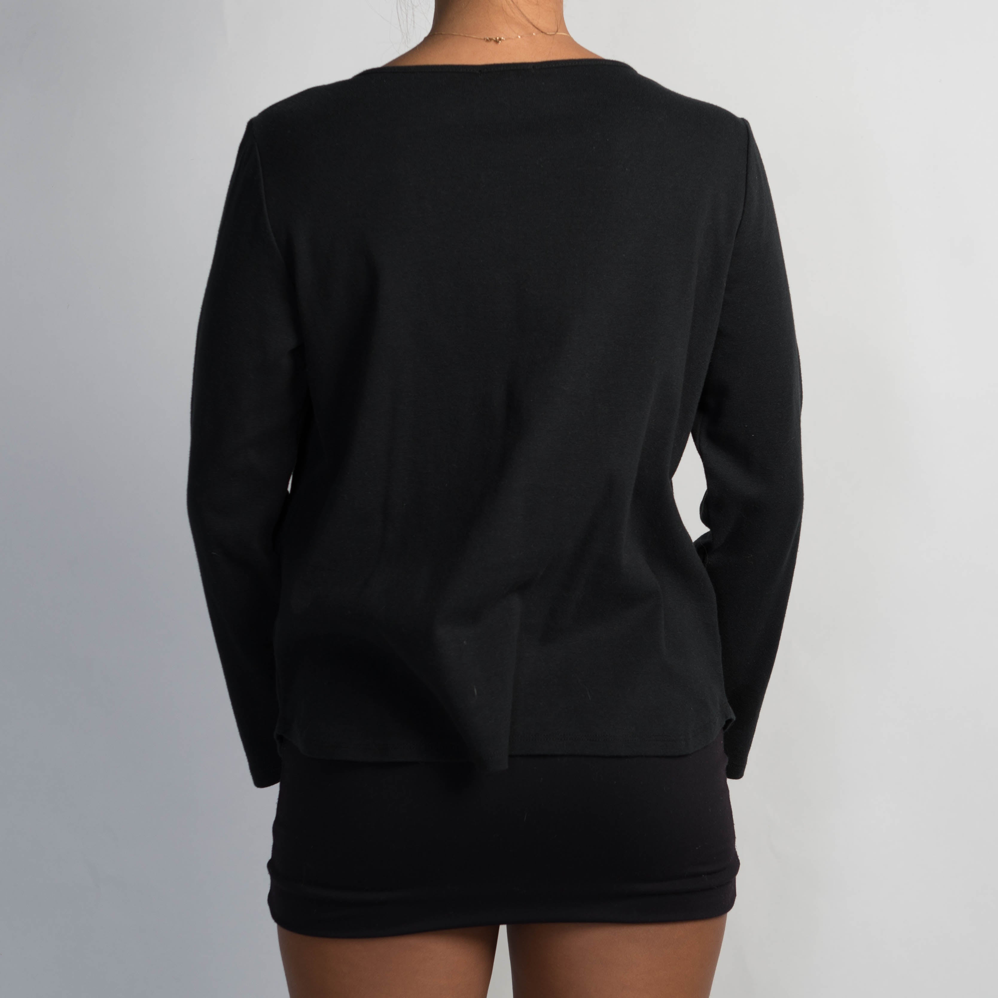 BLACK LONG SLEEVE TOP