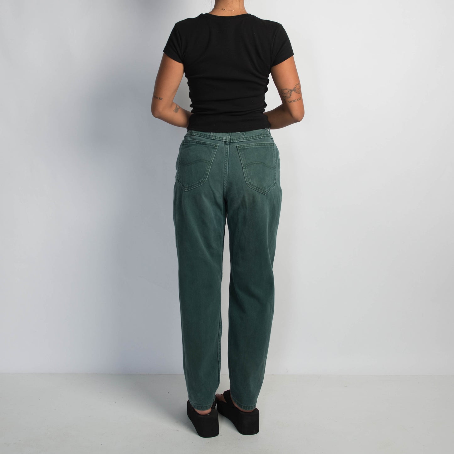 GREEN TAPERED JEANS