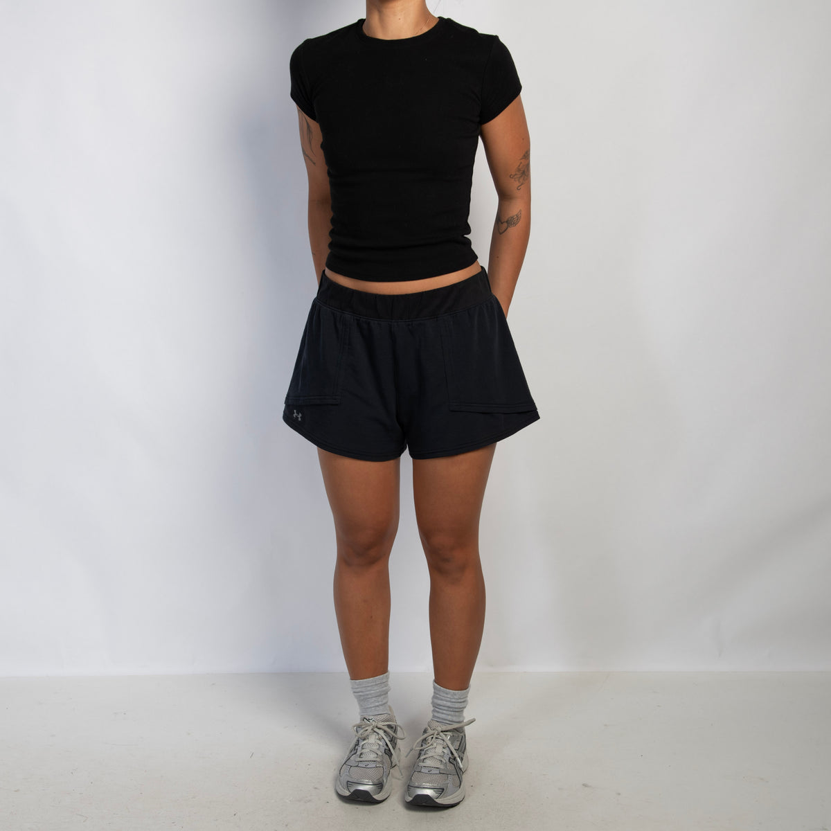 BLACK LOUNGE SHORTS