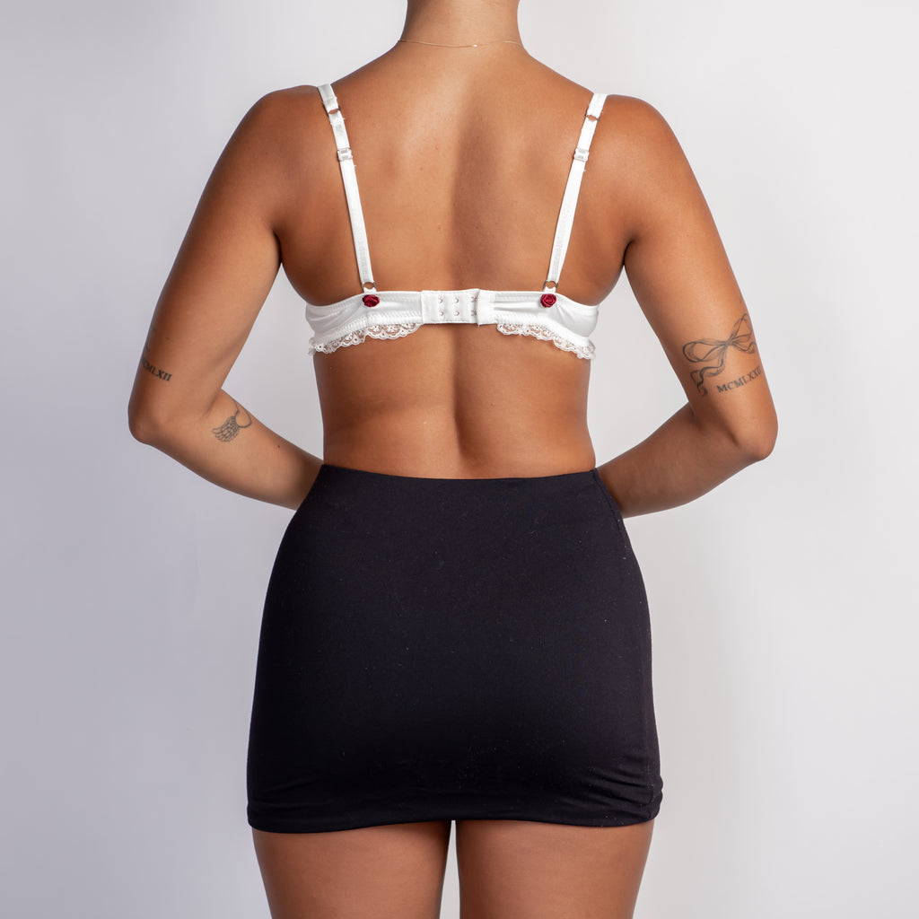 EMBROIDERED FLORAL MESH BRA