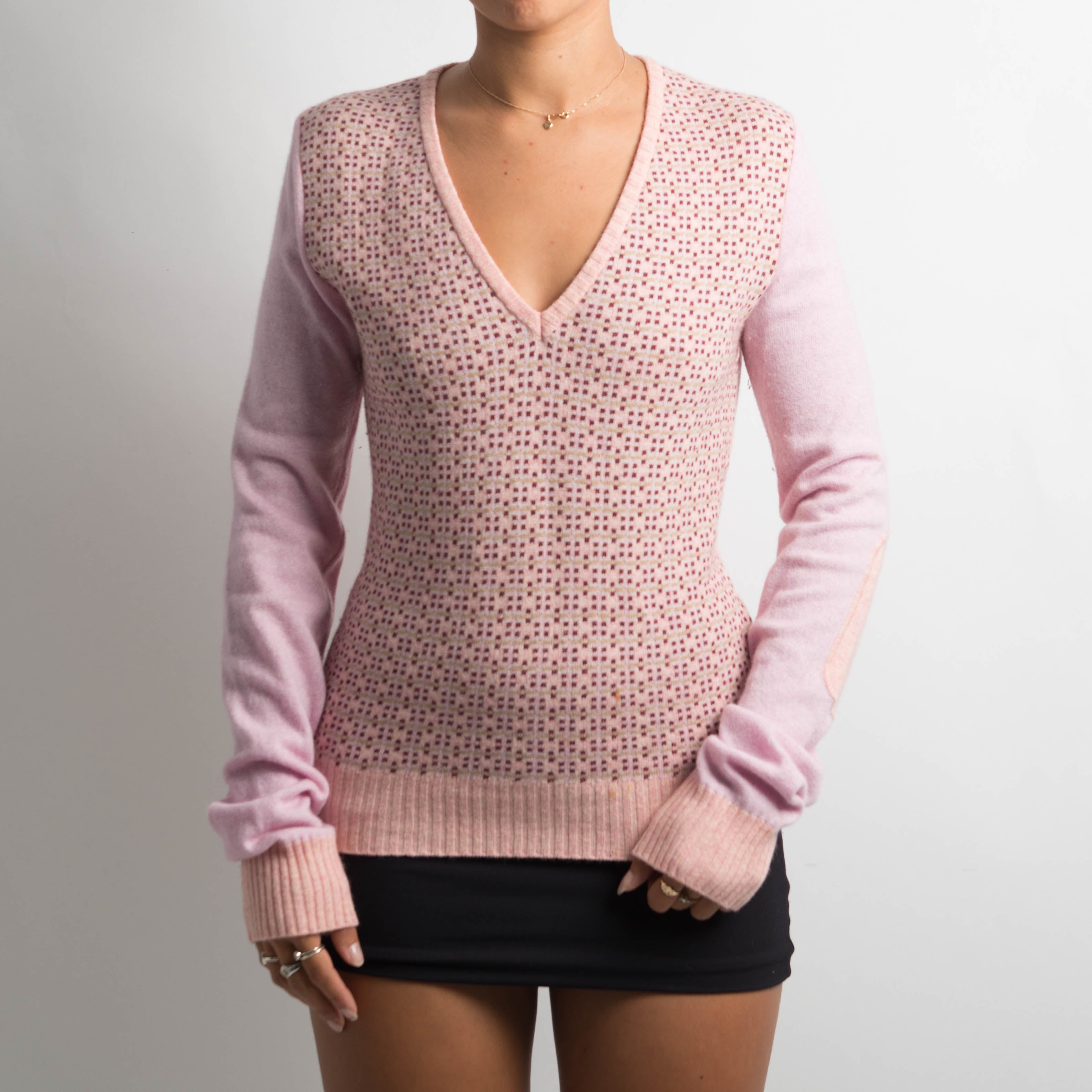 PINK PATTERNED V NECK KNIT