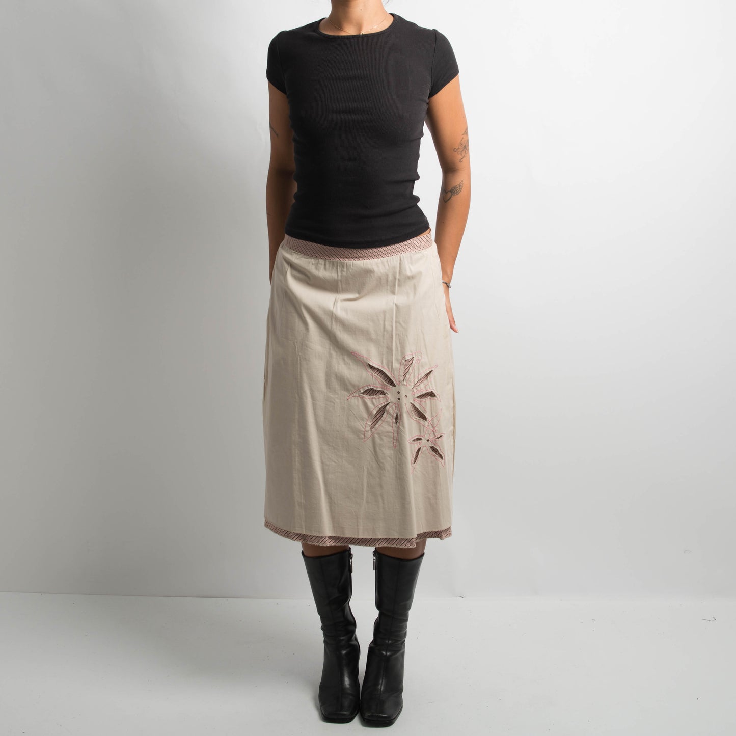 CREAM MIDI SKIRT