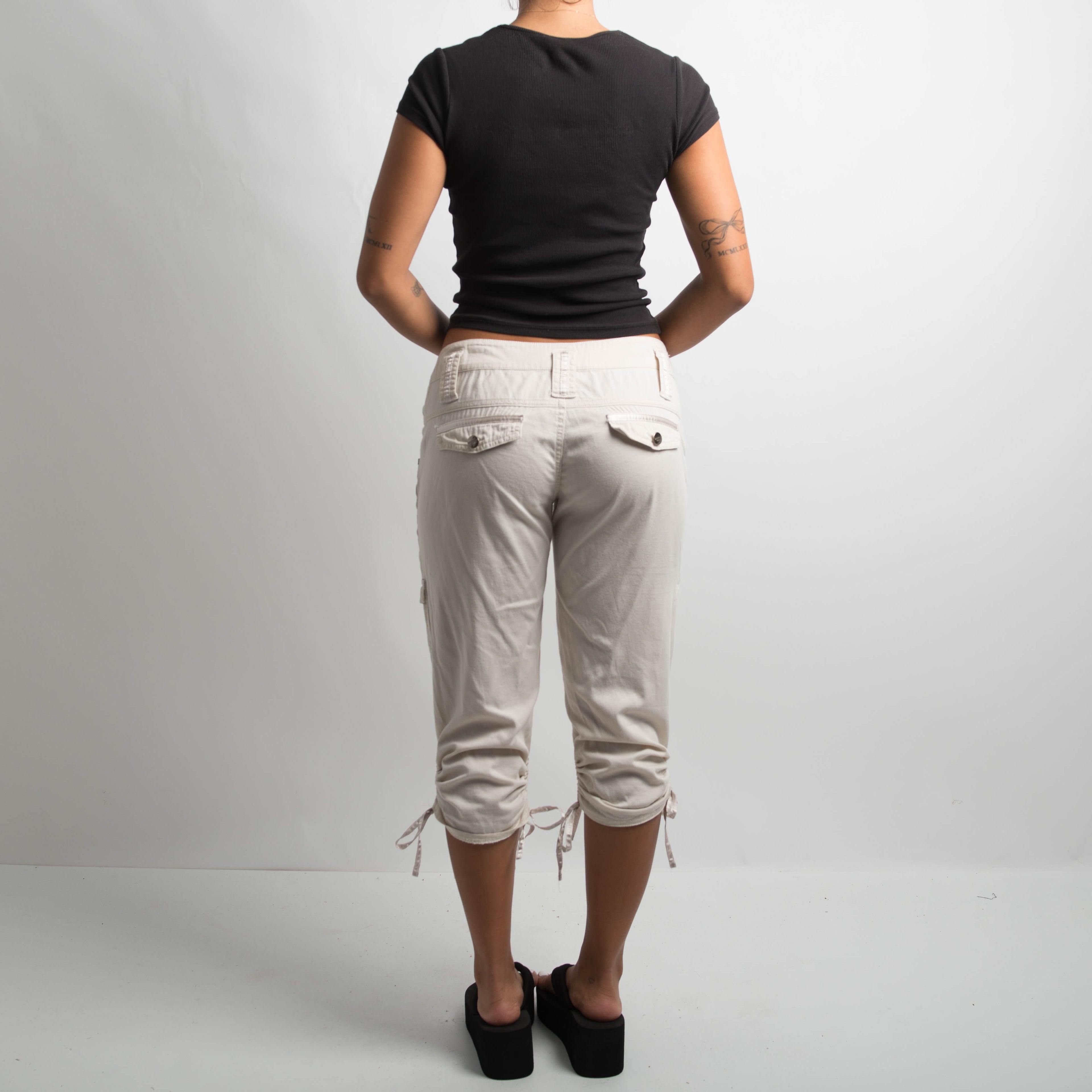 CREAM CAPRI CARGO PANTS