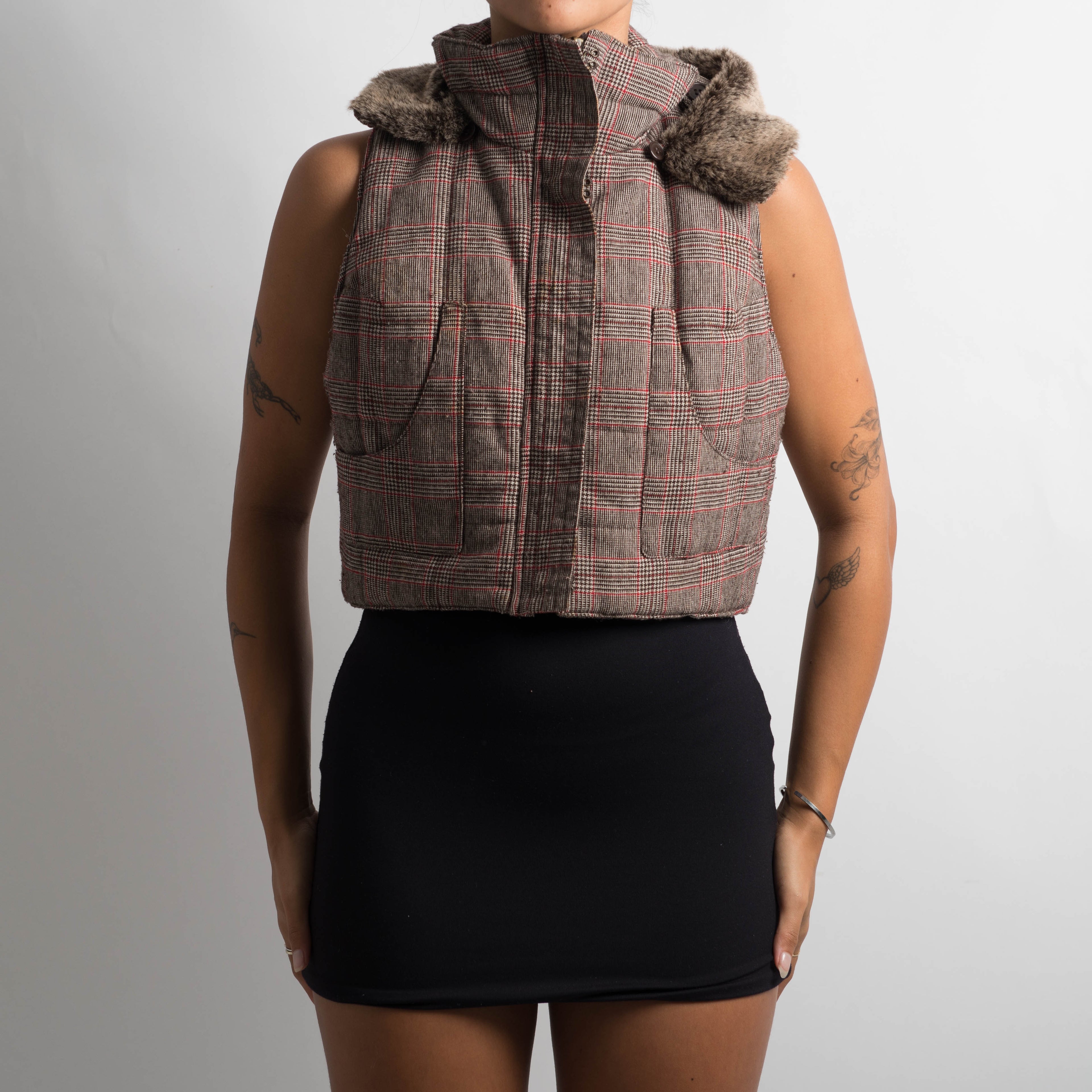 PLAID CROP PUFFER VEST