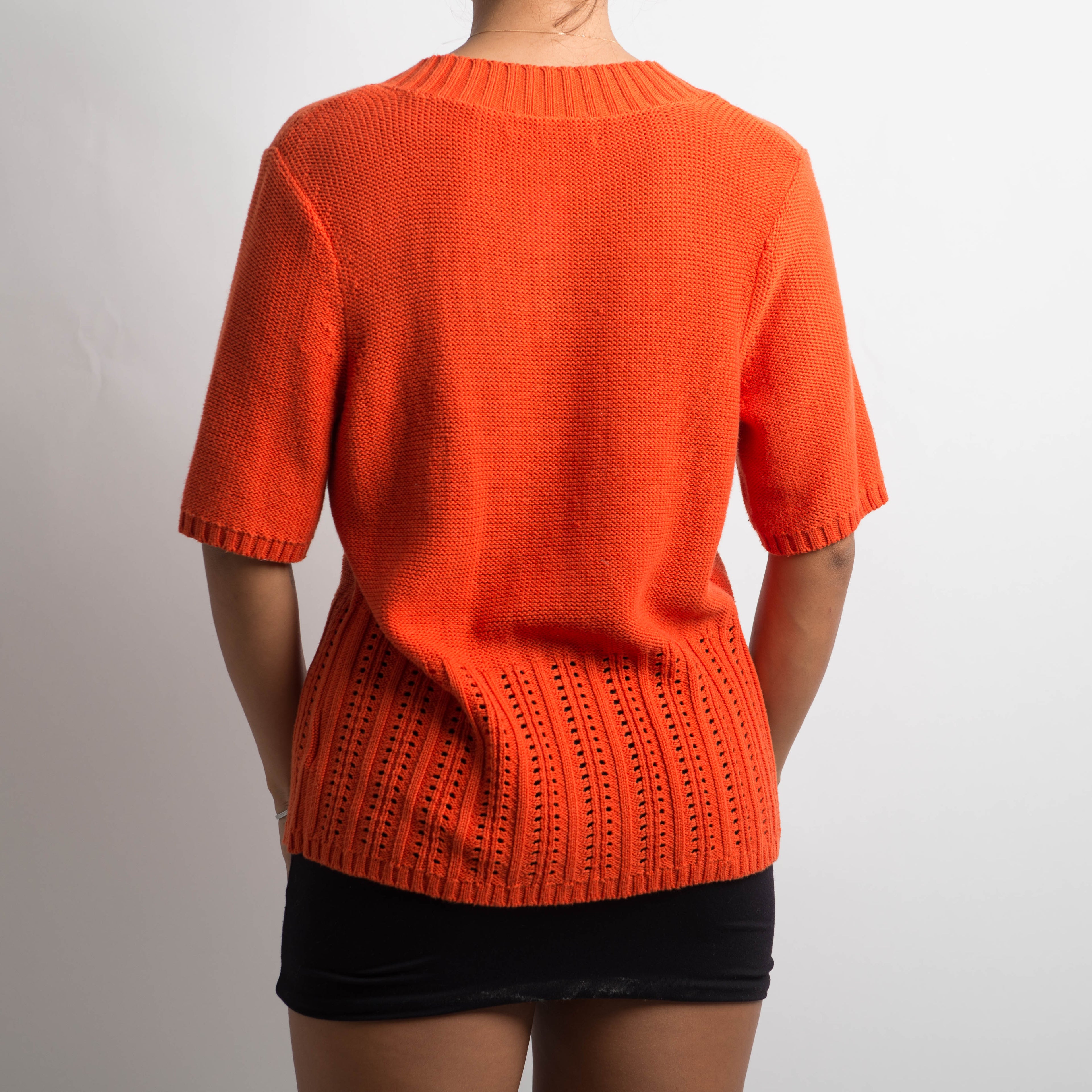 BRIGHT ORANGE KNIT TOP