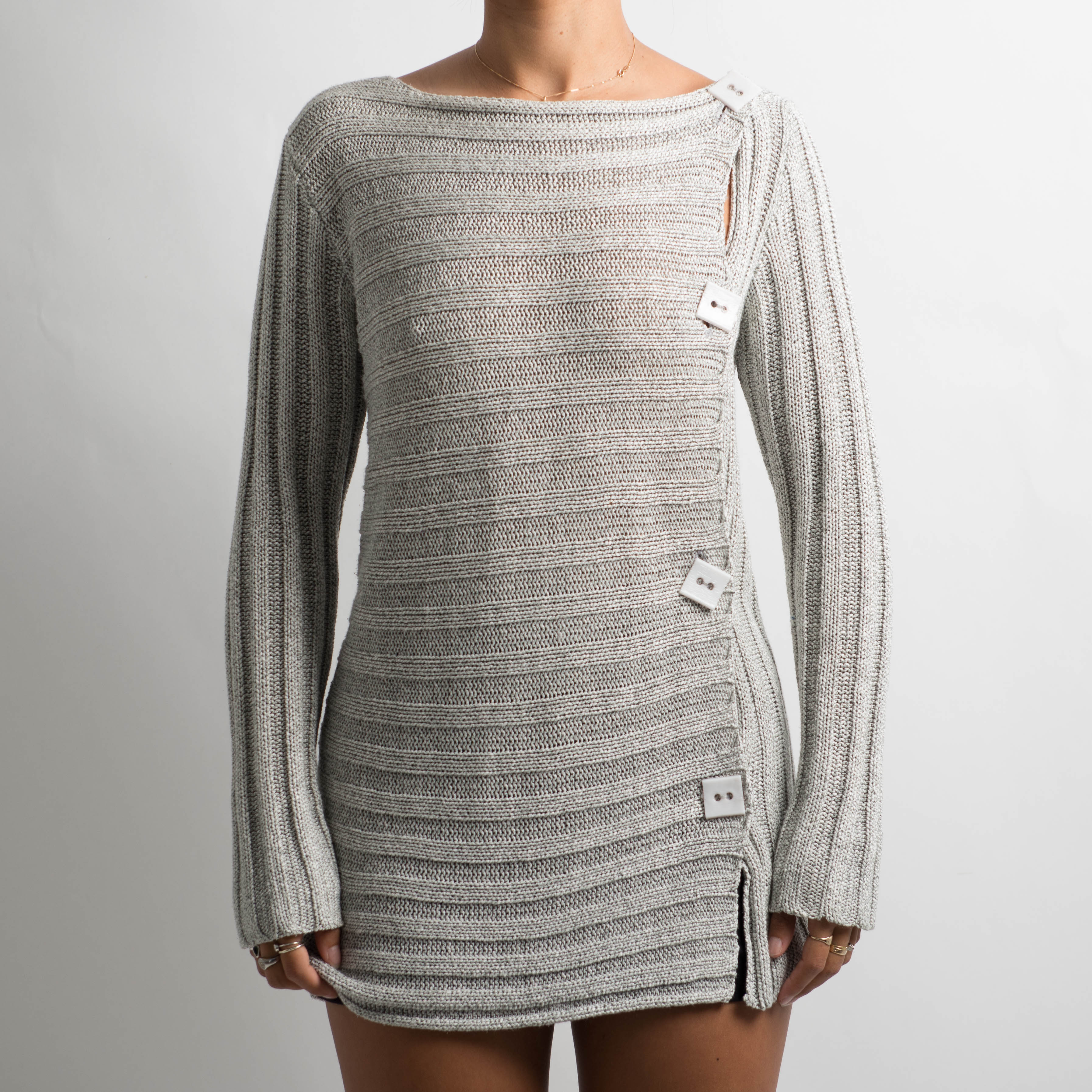 GREY BUTTON KNIT TOP