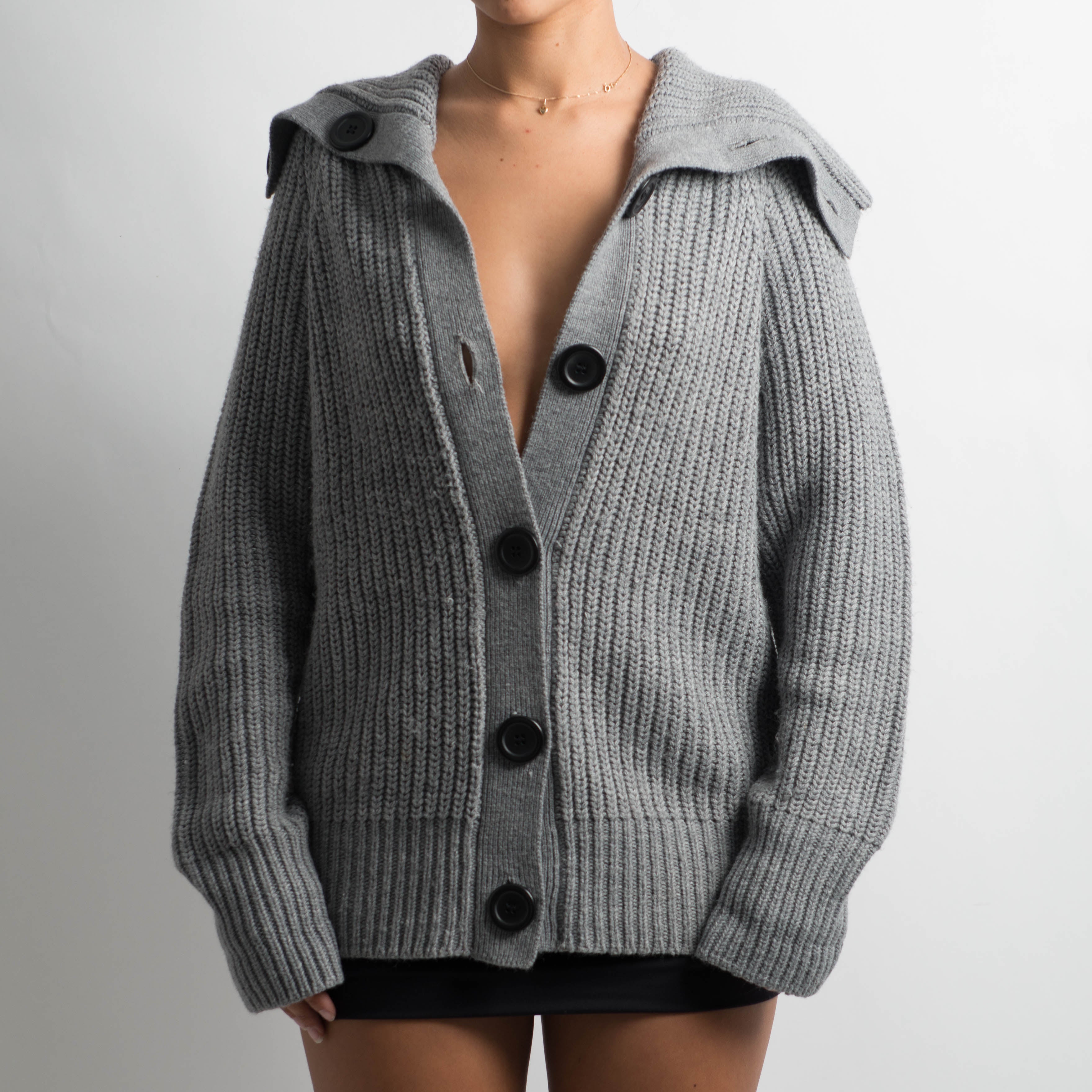 CHUNKY GREY KNIT CARDIGAN