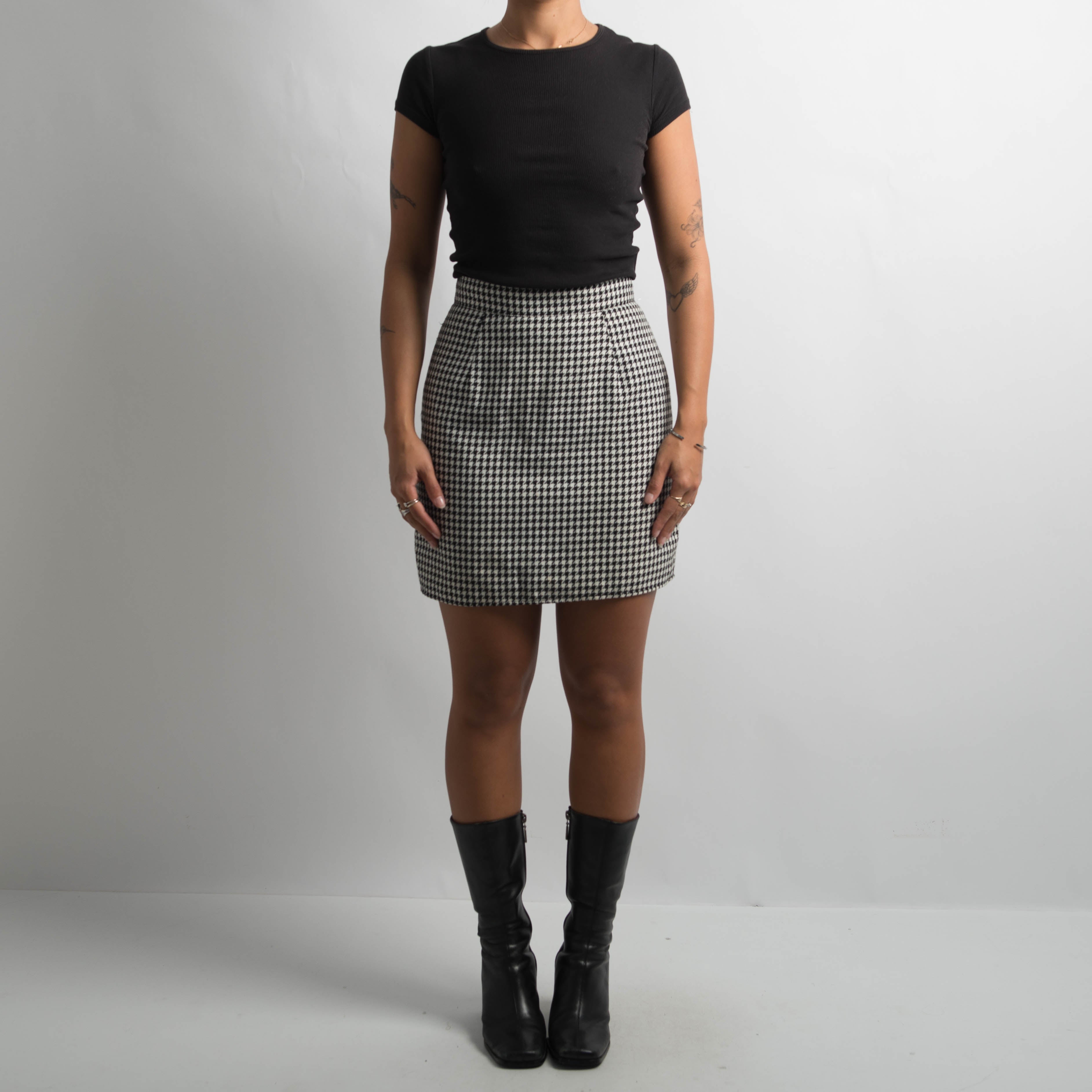 HOUNDSTOOTH MINI SKIRT