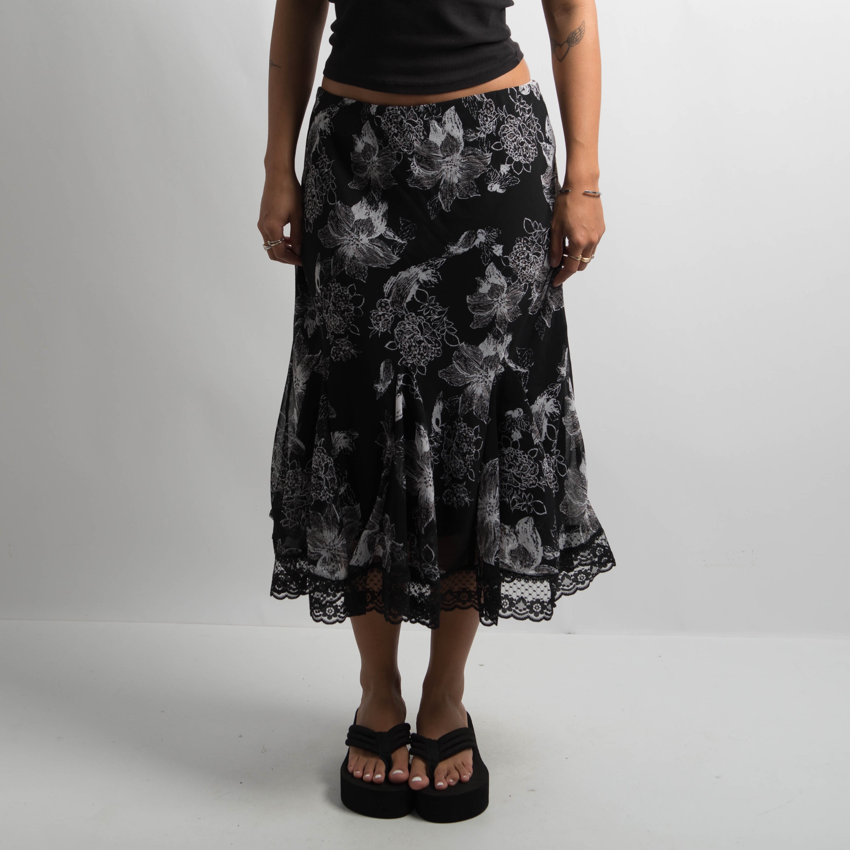 BLACK FLORAL MIDI SKIRT