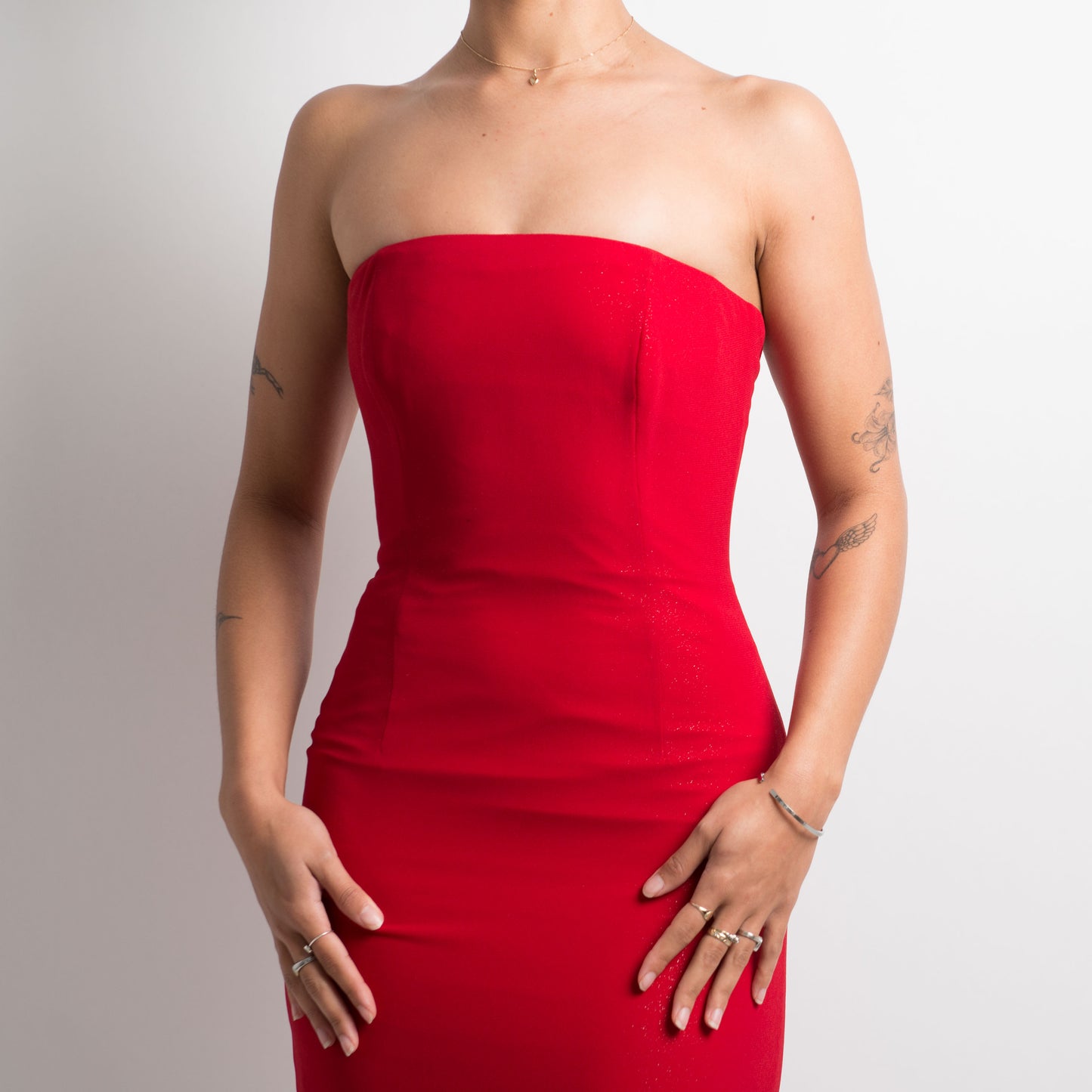 RED STRAPLESS FORMAL DRESS