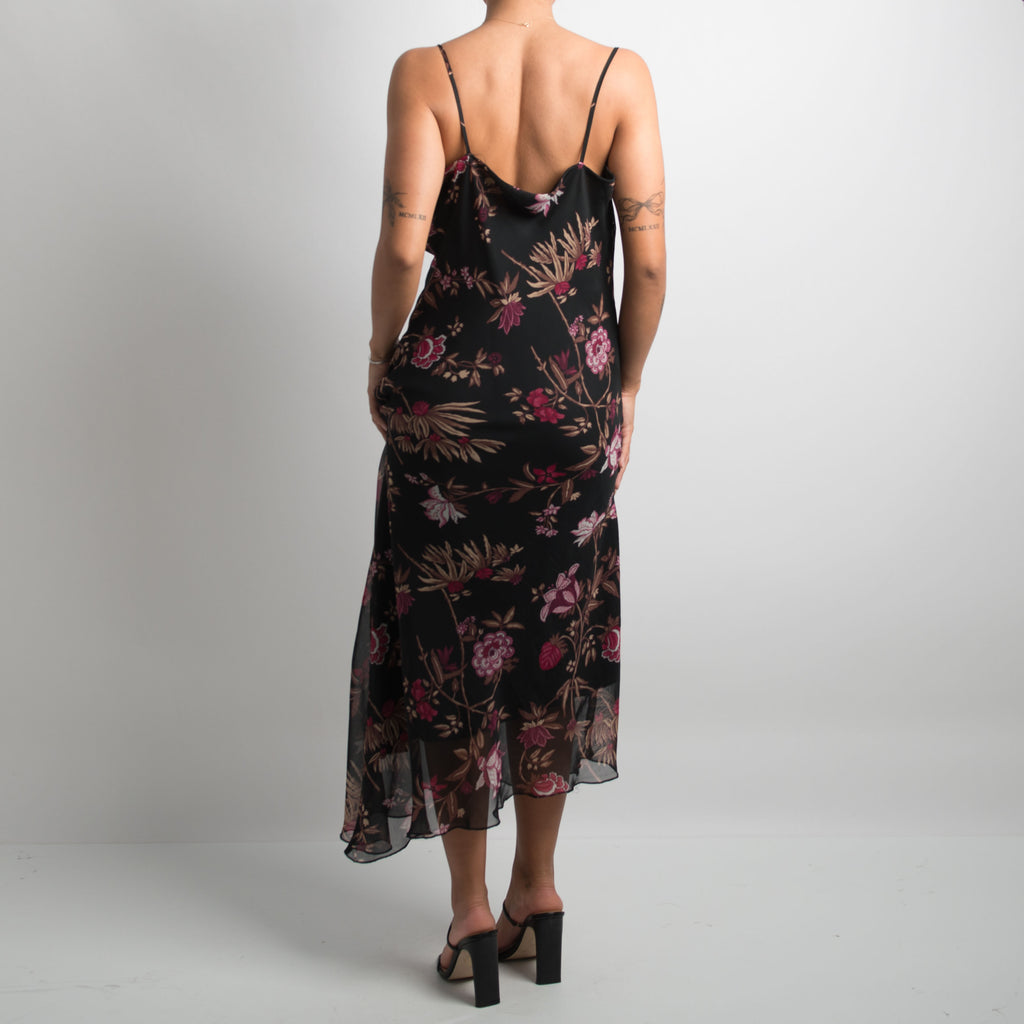 ROBE DE SOIRÉE FLORALE ASYMÉTRIQUE
