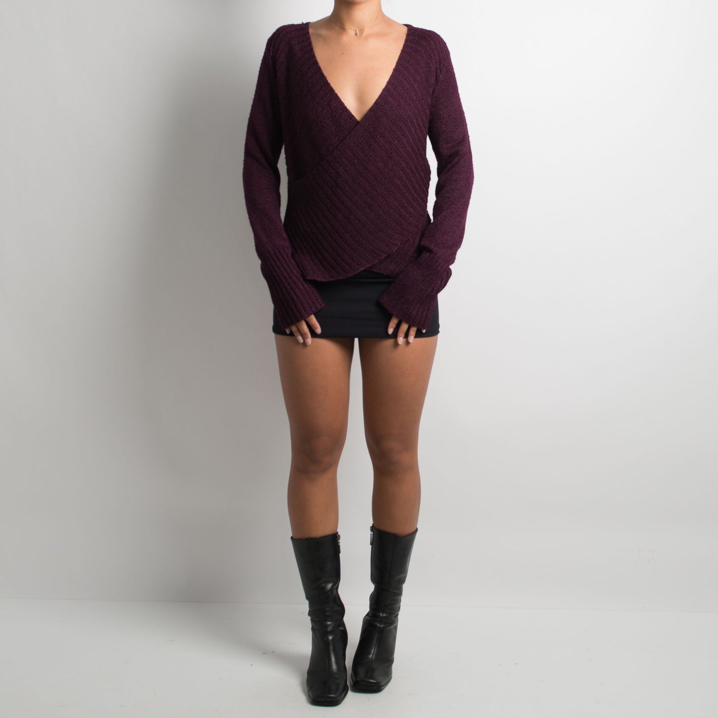 DEEP PURPLE KNIT SWEATER