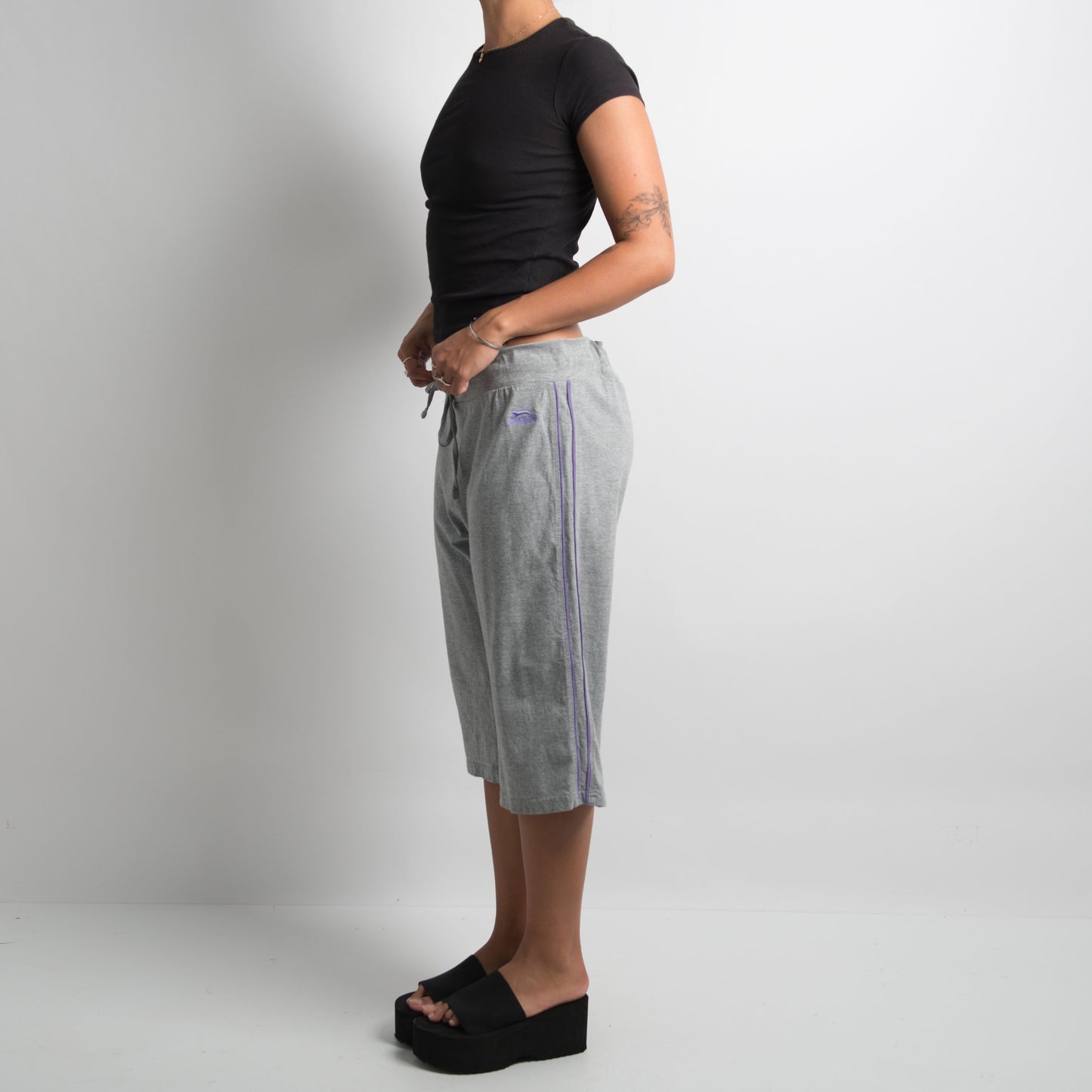 GREY CROPPED LOUNGE PANTS