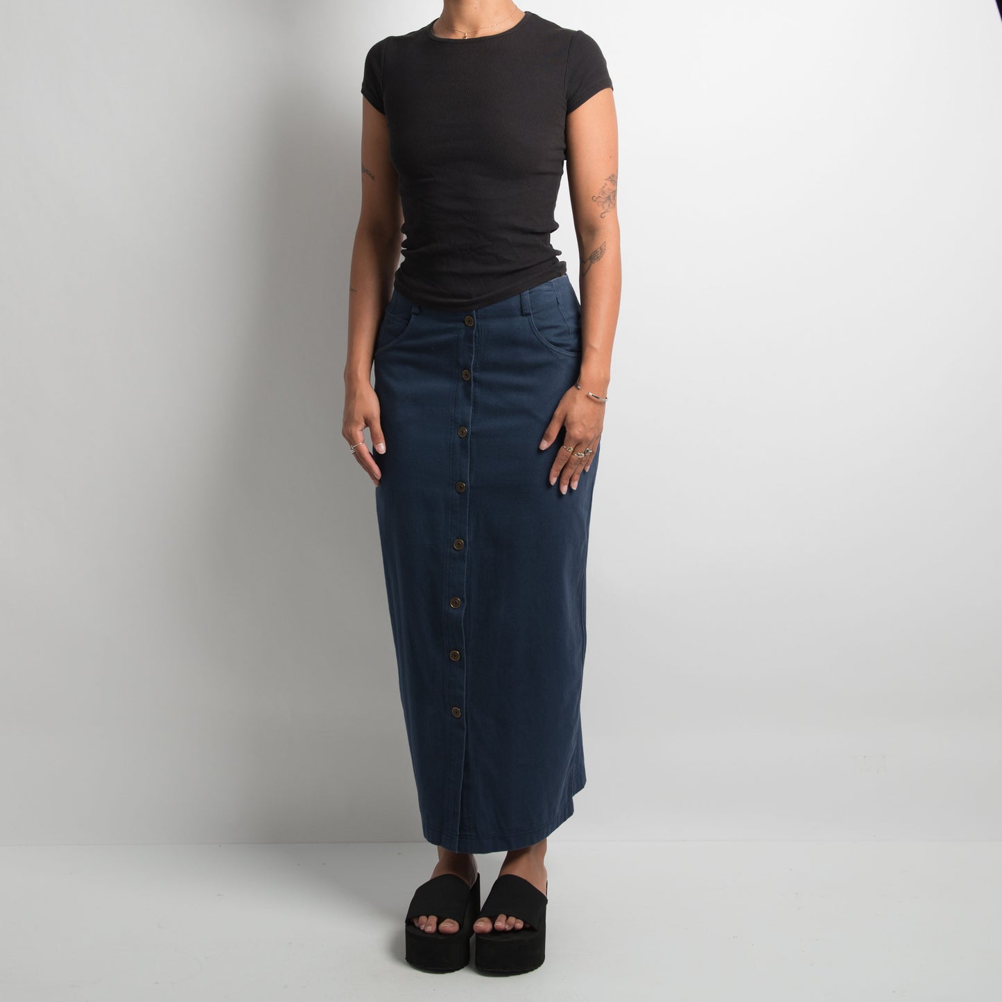 BUTTON FRONT LONGLINE SKIRT