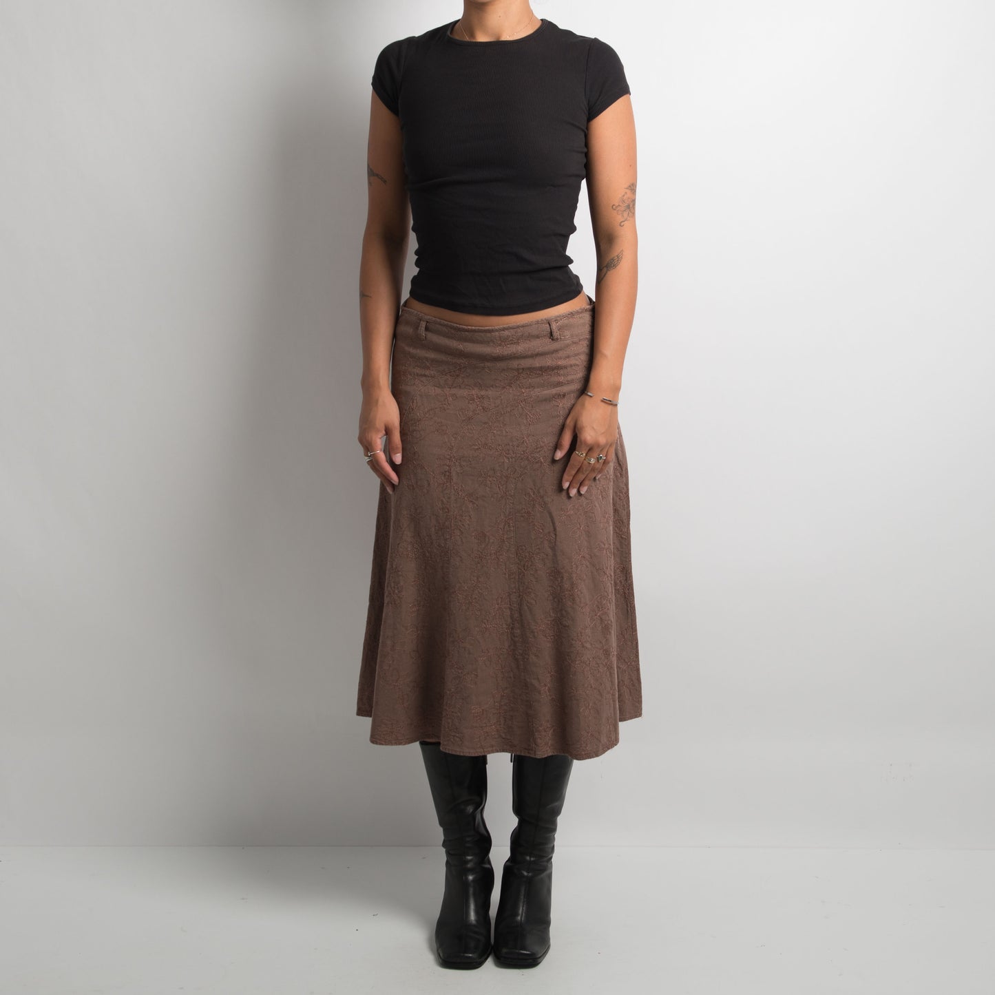 BROWN EMBROIDERED MIDI SKIRT