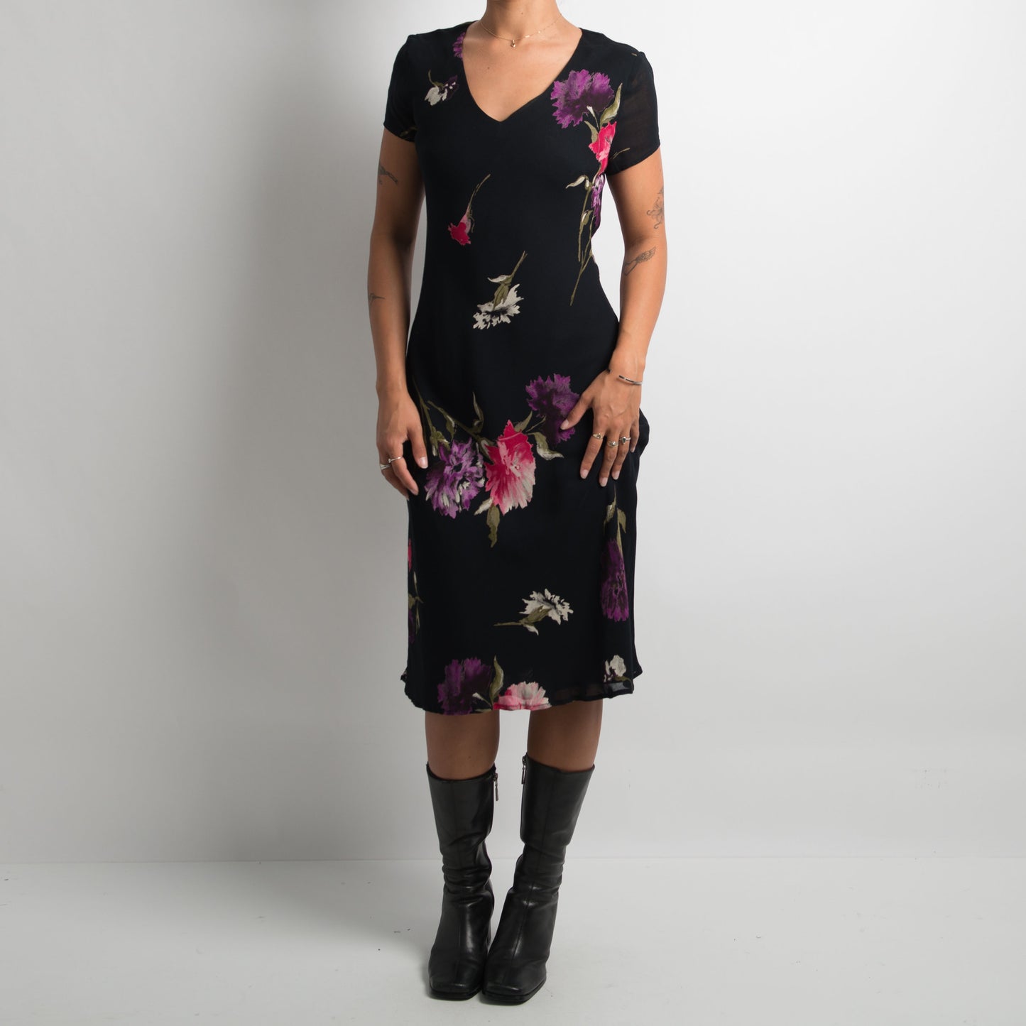 BLACK FLORAL MIDI DRESS