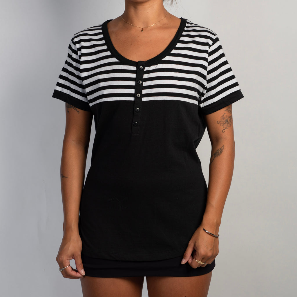 B&W STRIPE HENLEY TSHIRT