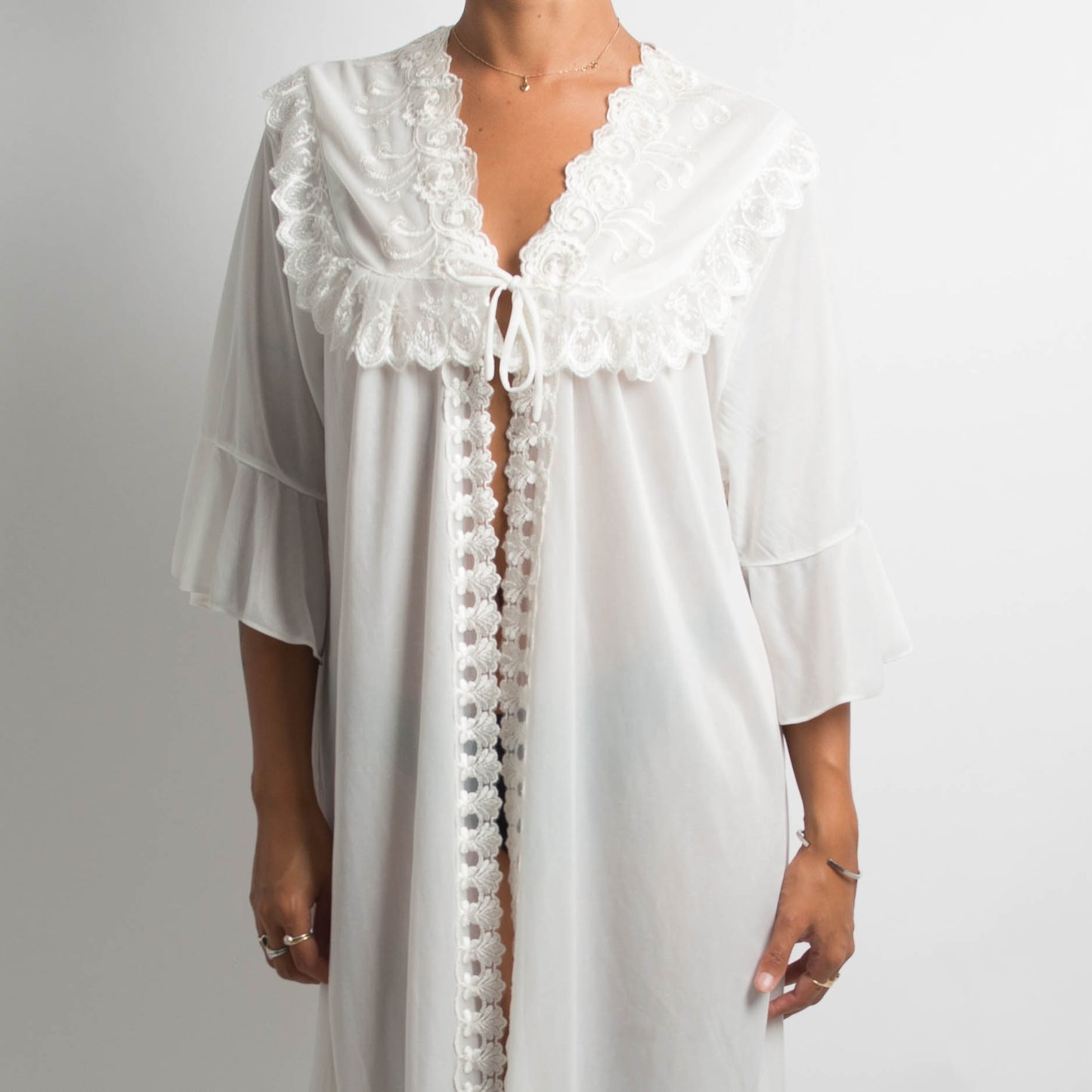 WHITE EMBROIDERED ROBE