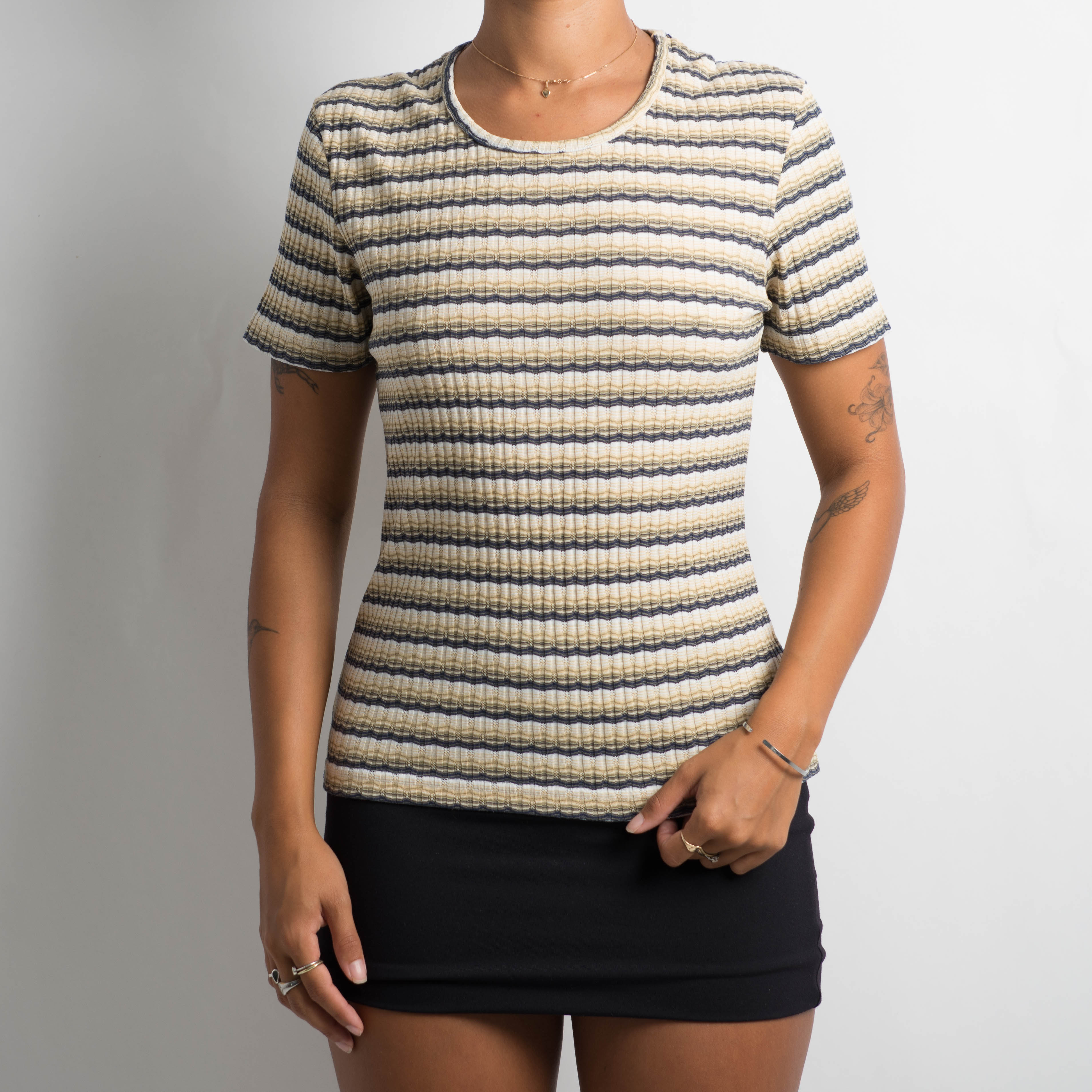 TEXTURED STRIPE TOP