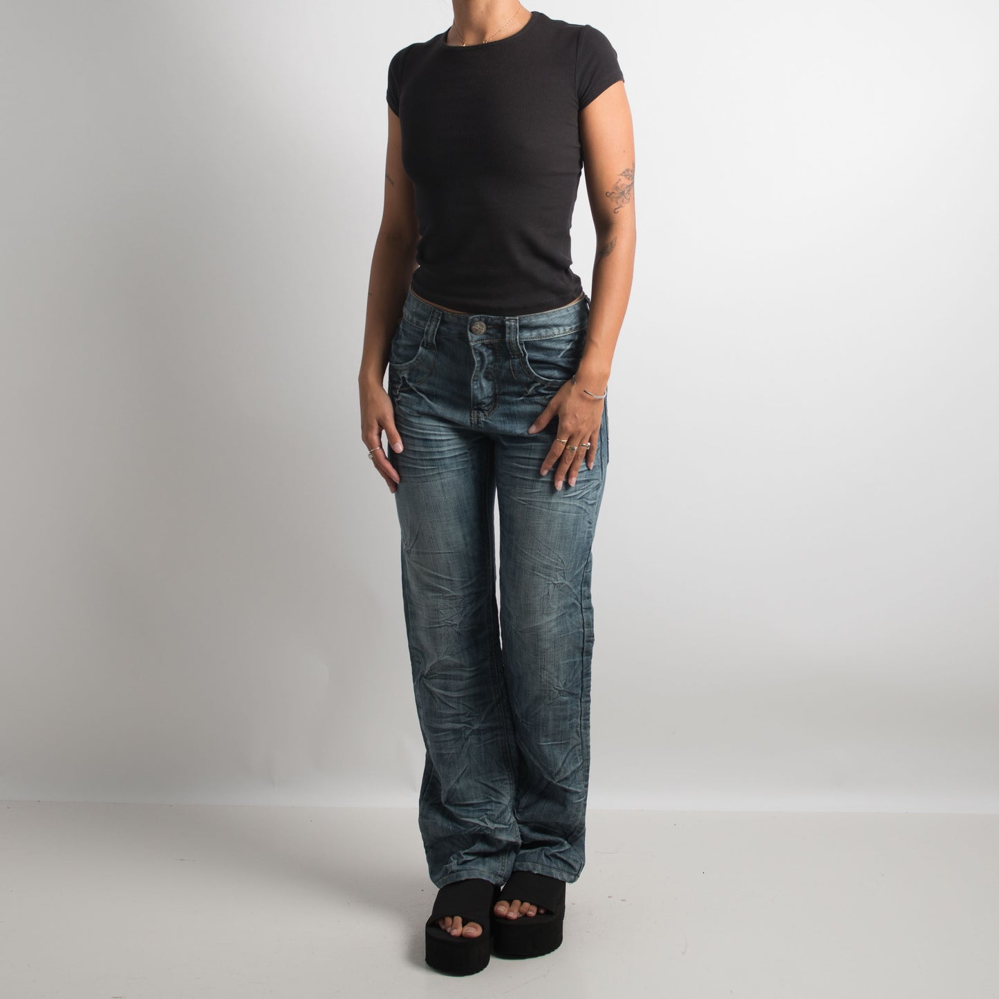 TEXTURED STRAIGHT LEG JEANS