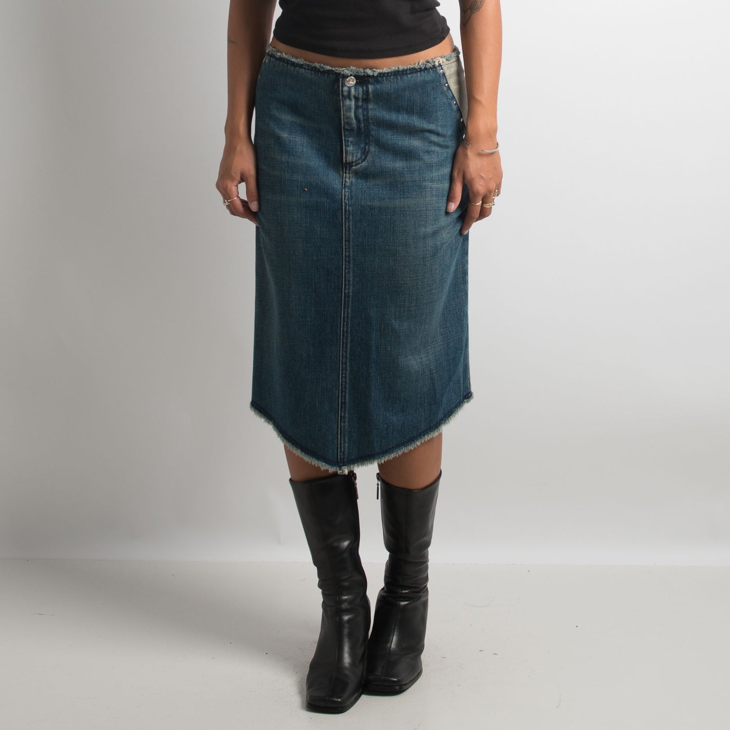 HANDKERCHIEF HEM MIDI SKIRT