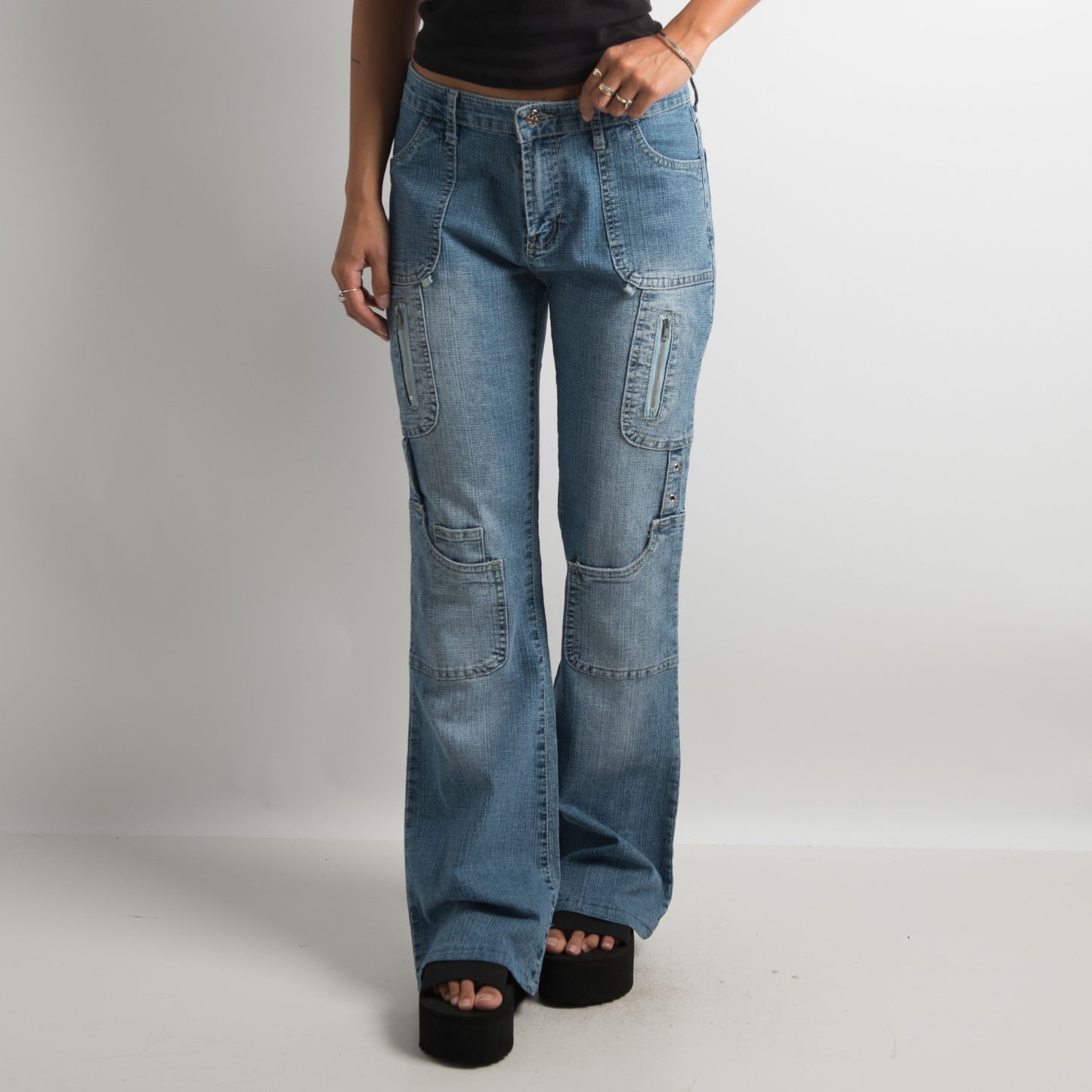 BOOTCUT UTILITY JEANS