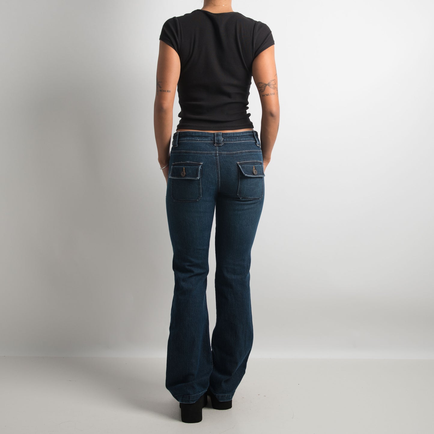 DARK WASH BOOTCUT JEANS