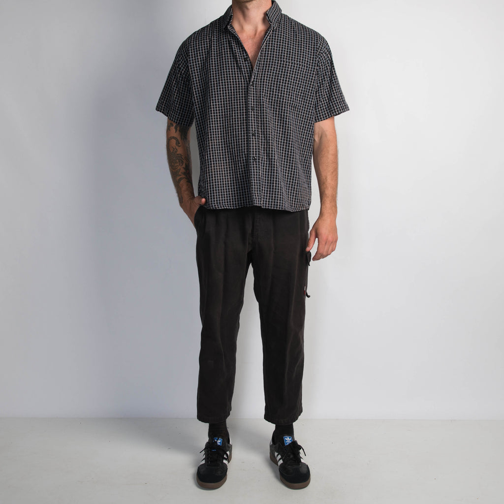 BLACK CHECK BUTTON UP