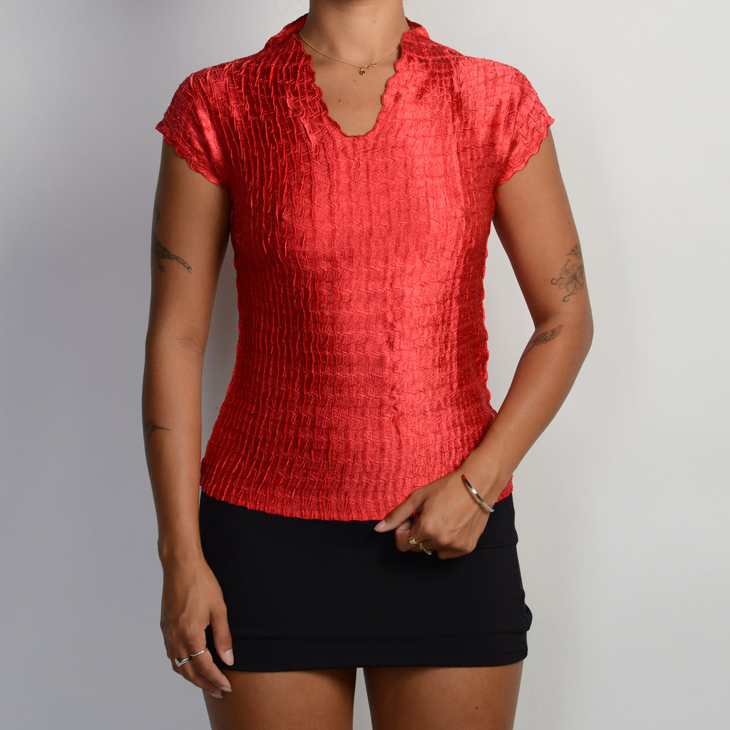 RED TEXTURED TOP
