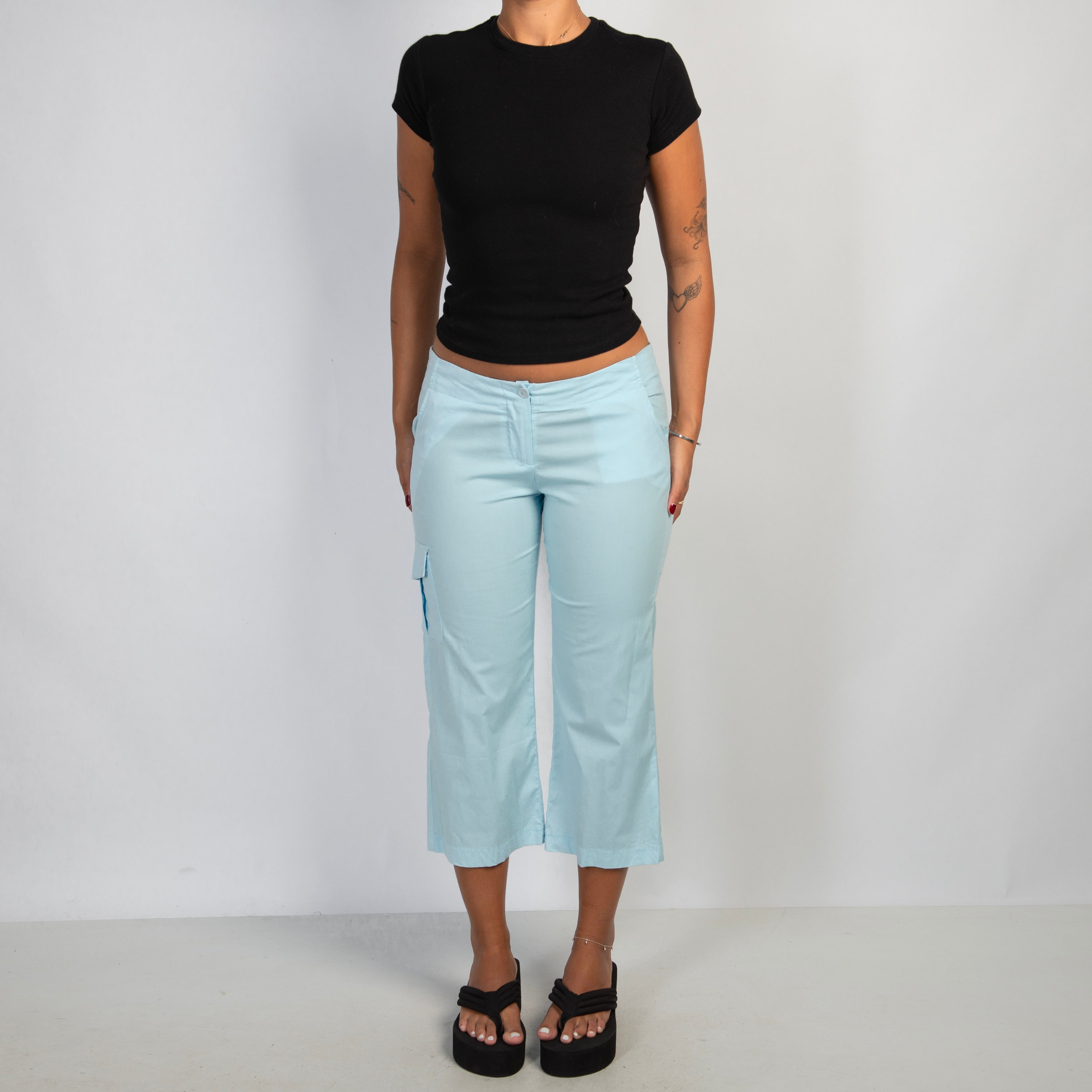 BLUE CAPRI CARGO PANTS