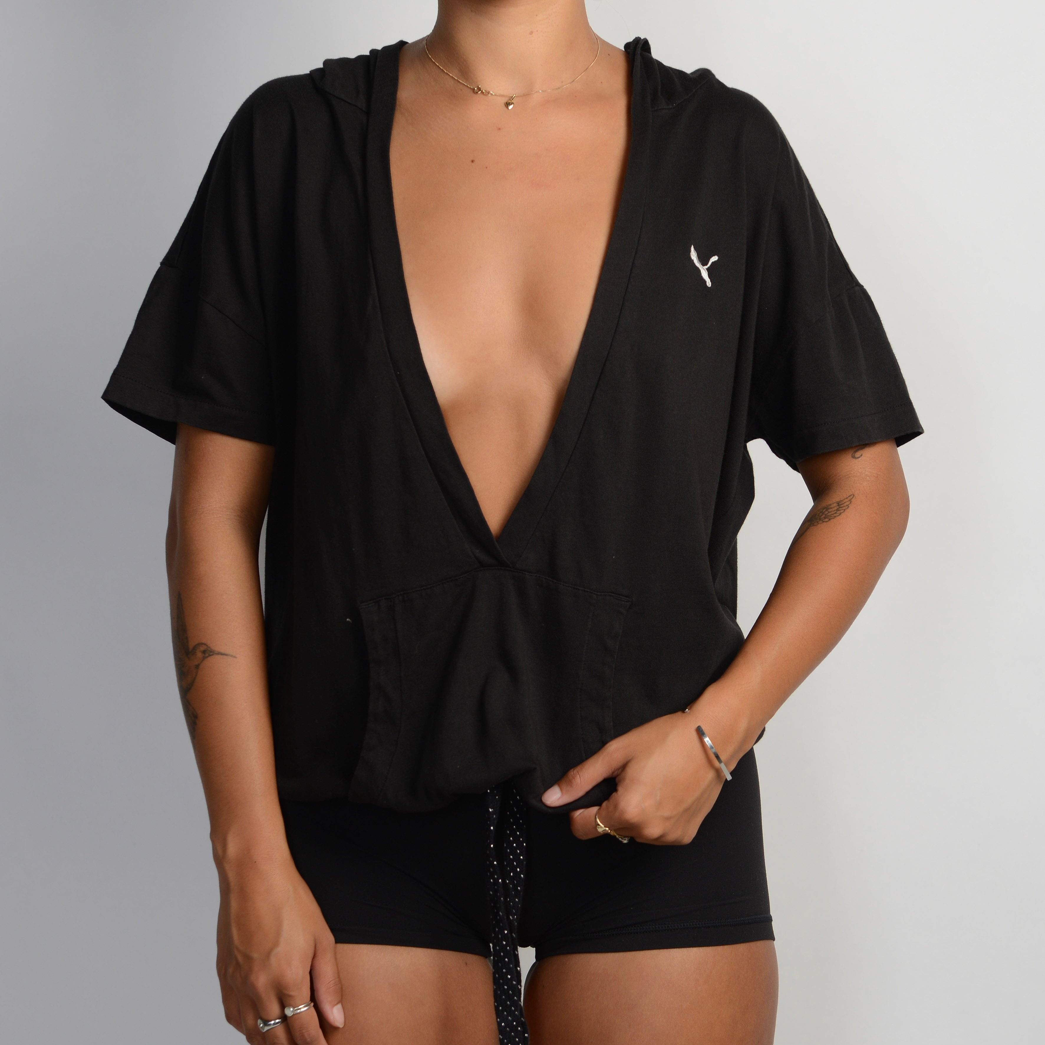 BLACK DEEP PLUNGE TOP