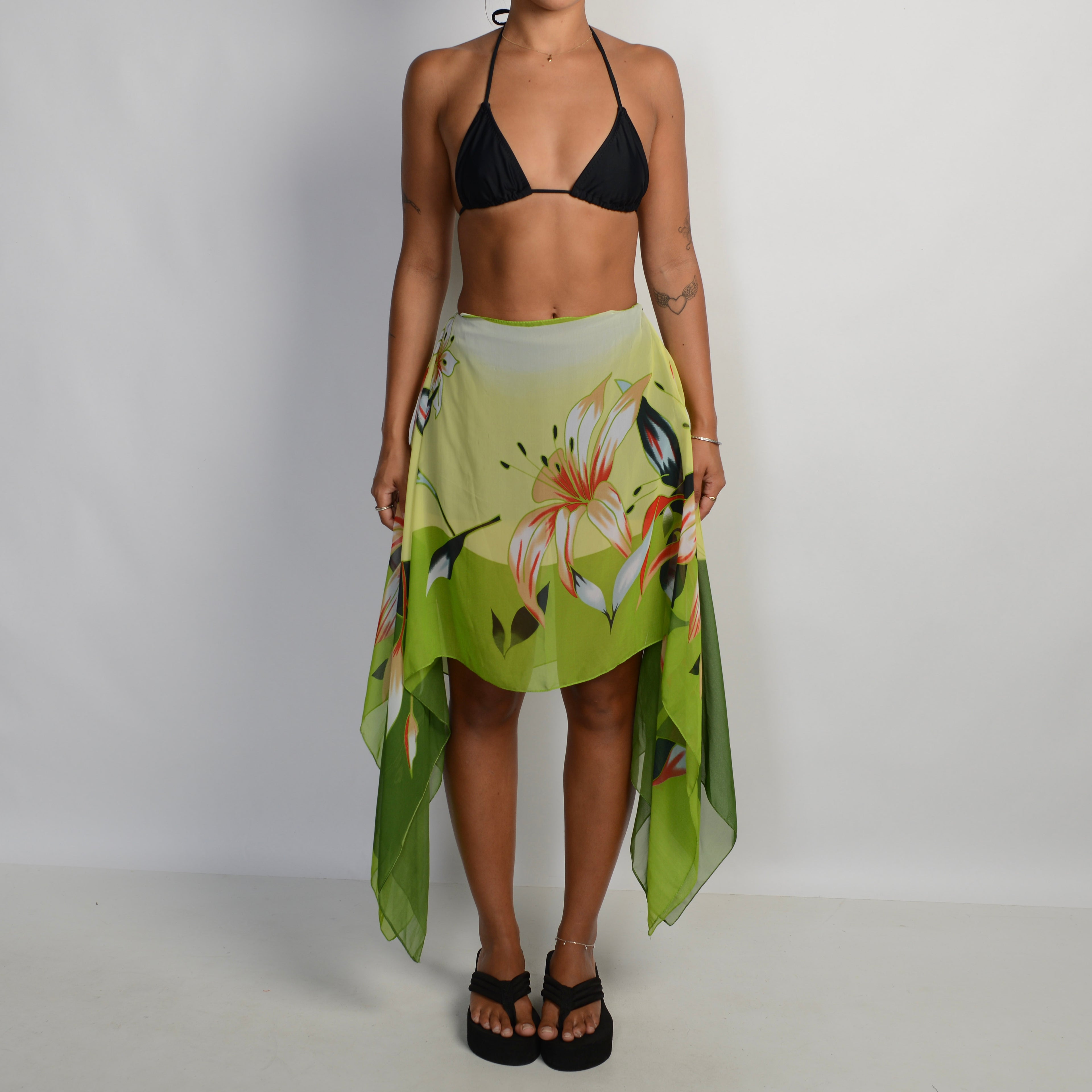 GREEN MULTI WEAR SCARF