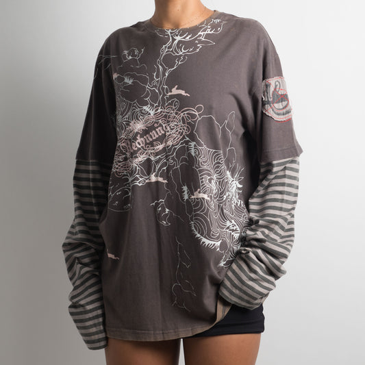 LAYERED GRAPHIC LONG SLEEVE