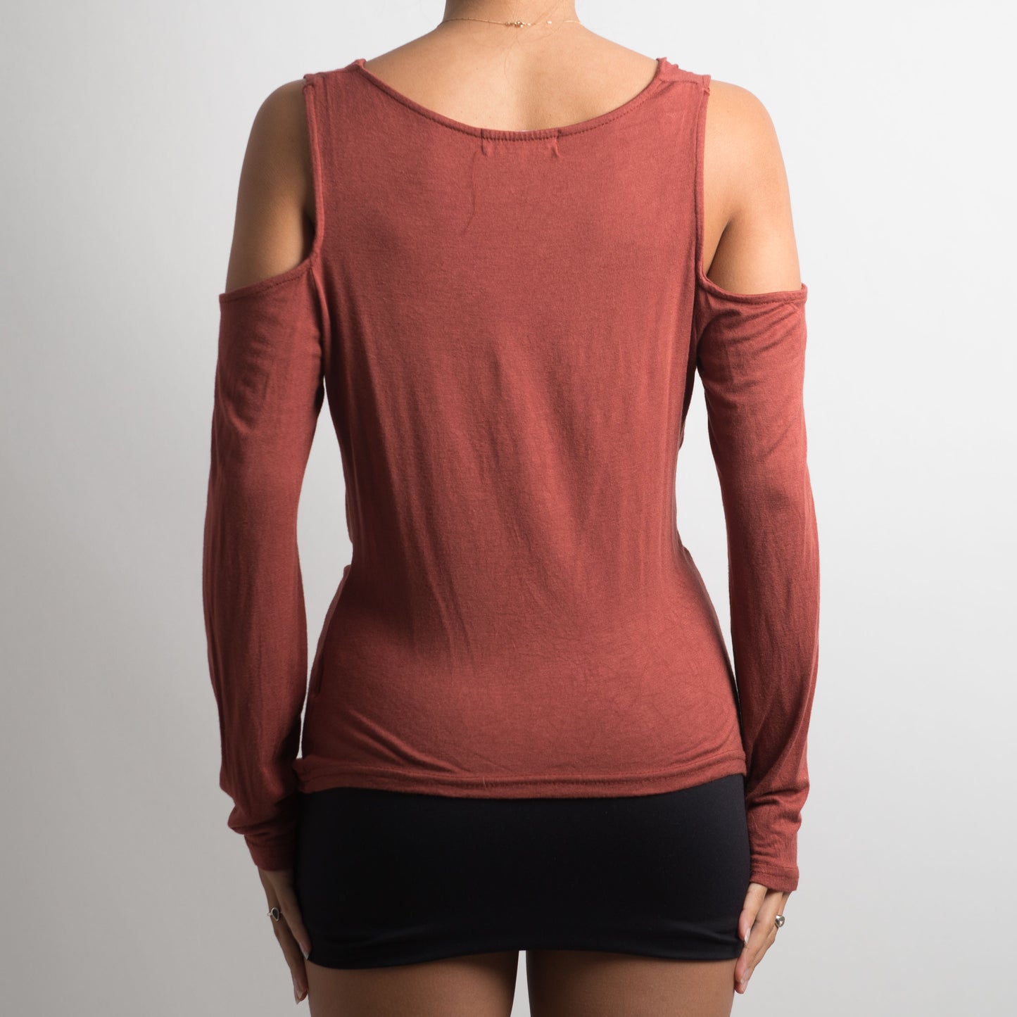 OPEN SHOULDER LONG SLEEVE