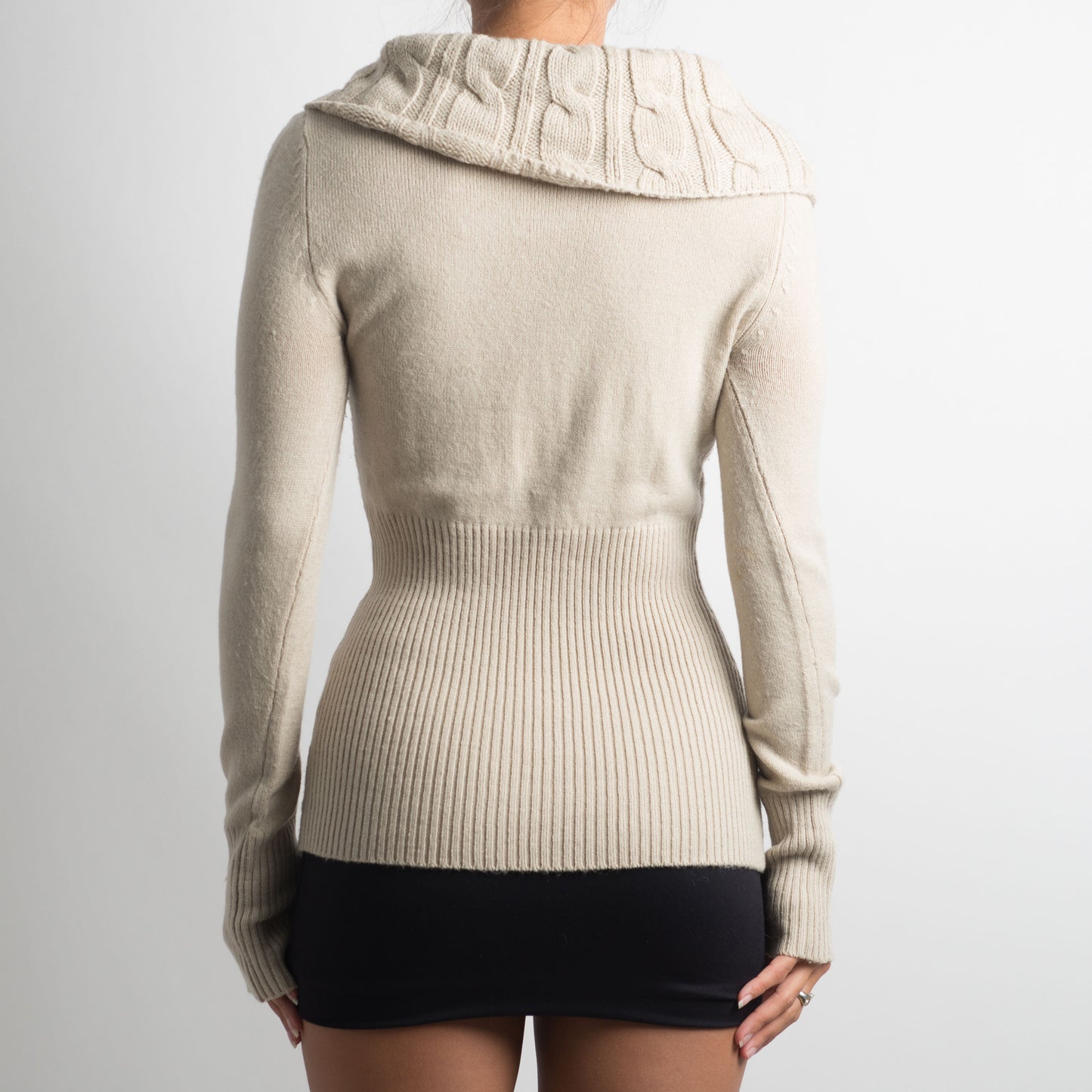 BEIGE KNIT LONG SLEEVE