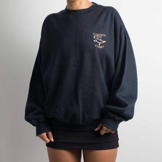 NAVY CREWNECK SWEATSHIRT