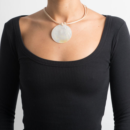 OPALESCENT NECKLACE