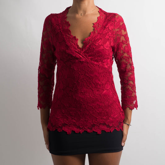 RED LACE LONG SLEEVE TOP